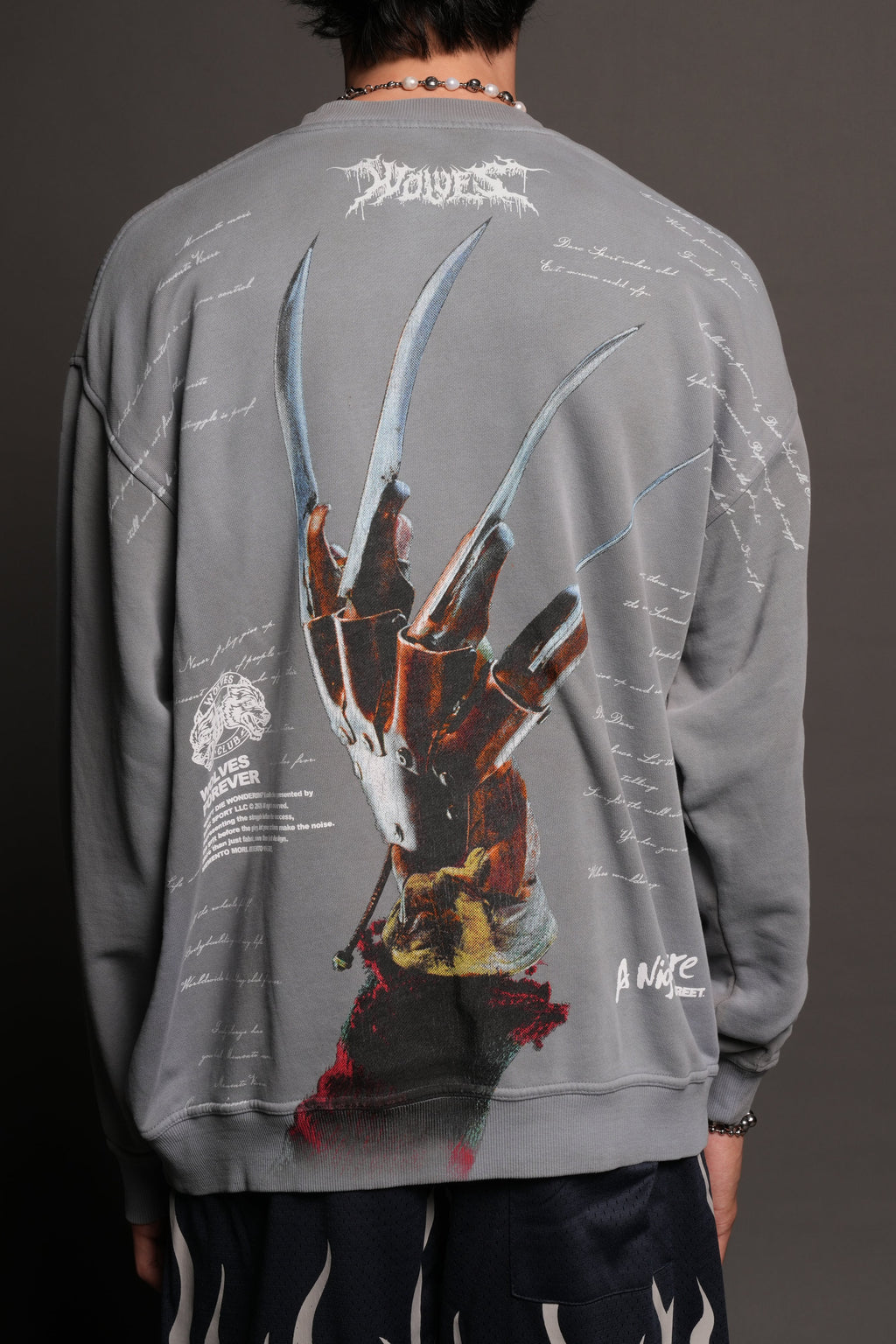 Dont Sleep London Crewneck In Dove Gray Super Sun Fade