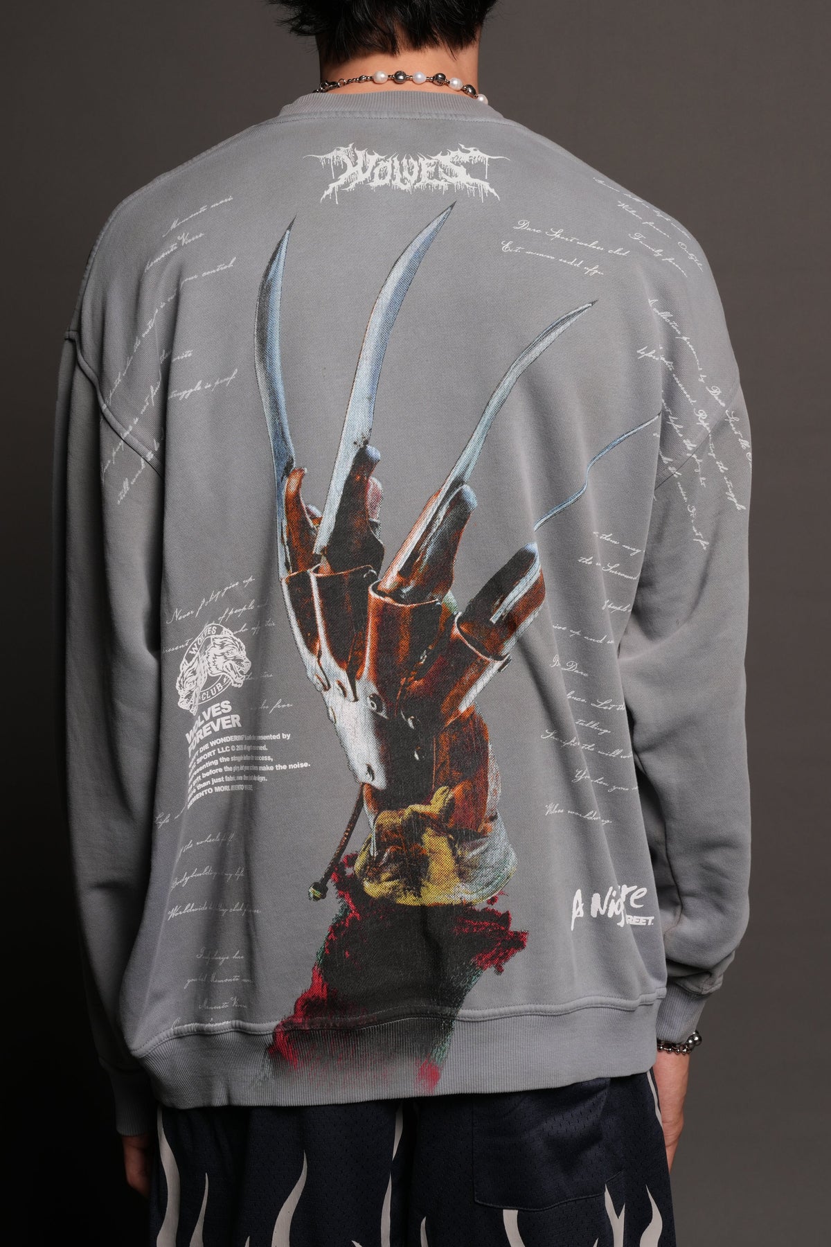 Dont Sleep London Crewneck In Dove Gray Super Sun Fade