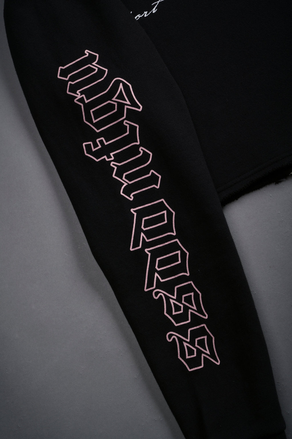 New Beginnings "Pierce" (Cropped) Hoodie in Black — imagem 6