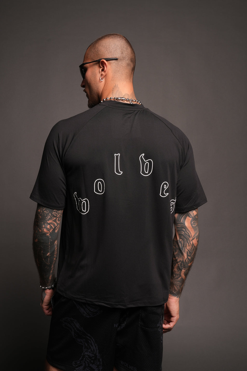 Wolves Pyramid V2 Dry Wolf Raglan Ss Tee In Black - imagem 2