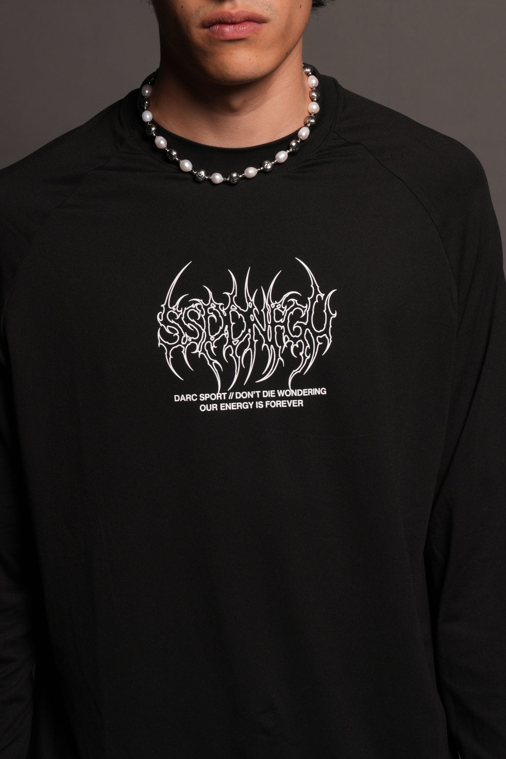 Hesh Mantra Dry Wolf Raglan Ls Tee In Black