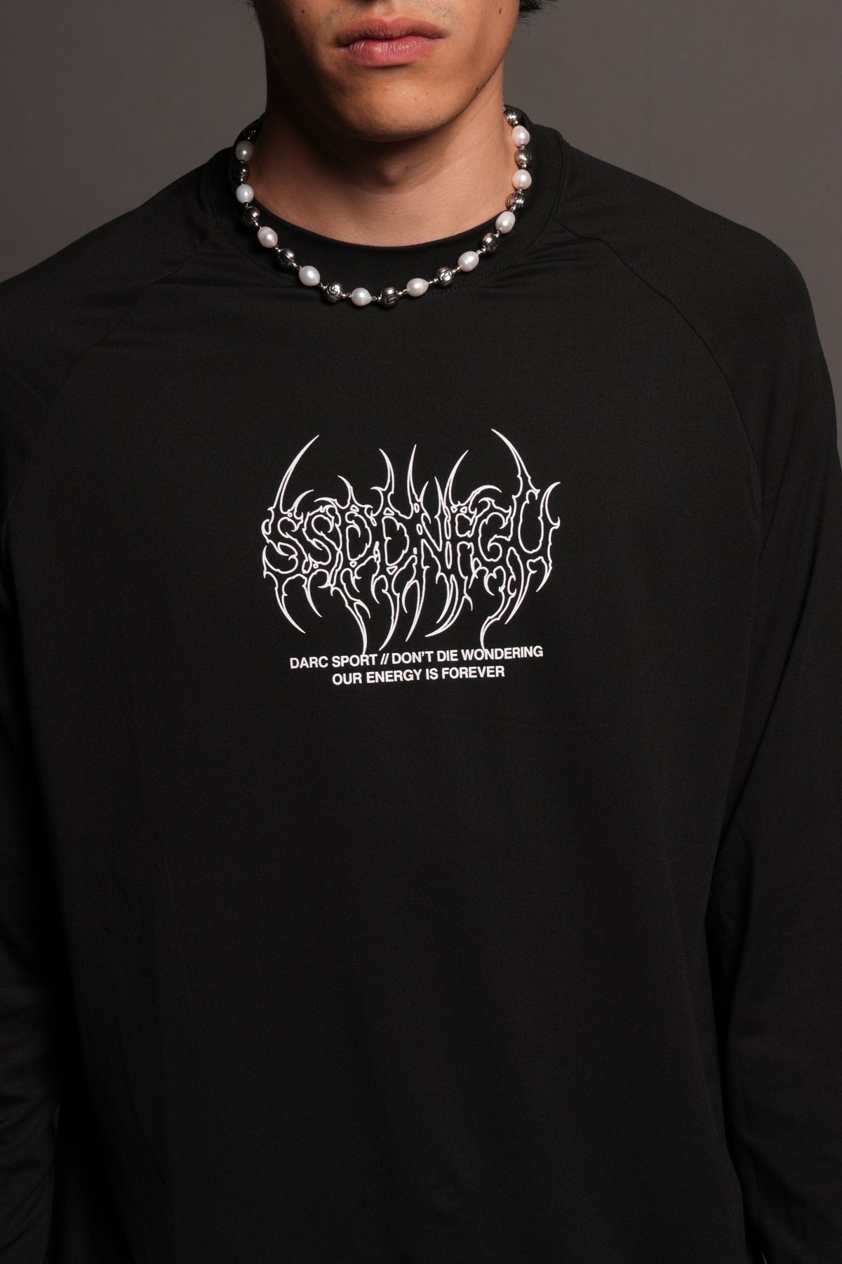 Hesh Mantra Dry Wolf Raglan Ls Tee In Black