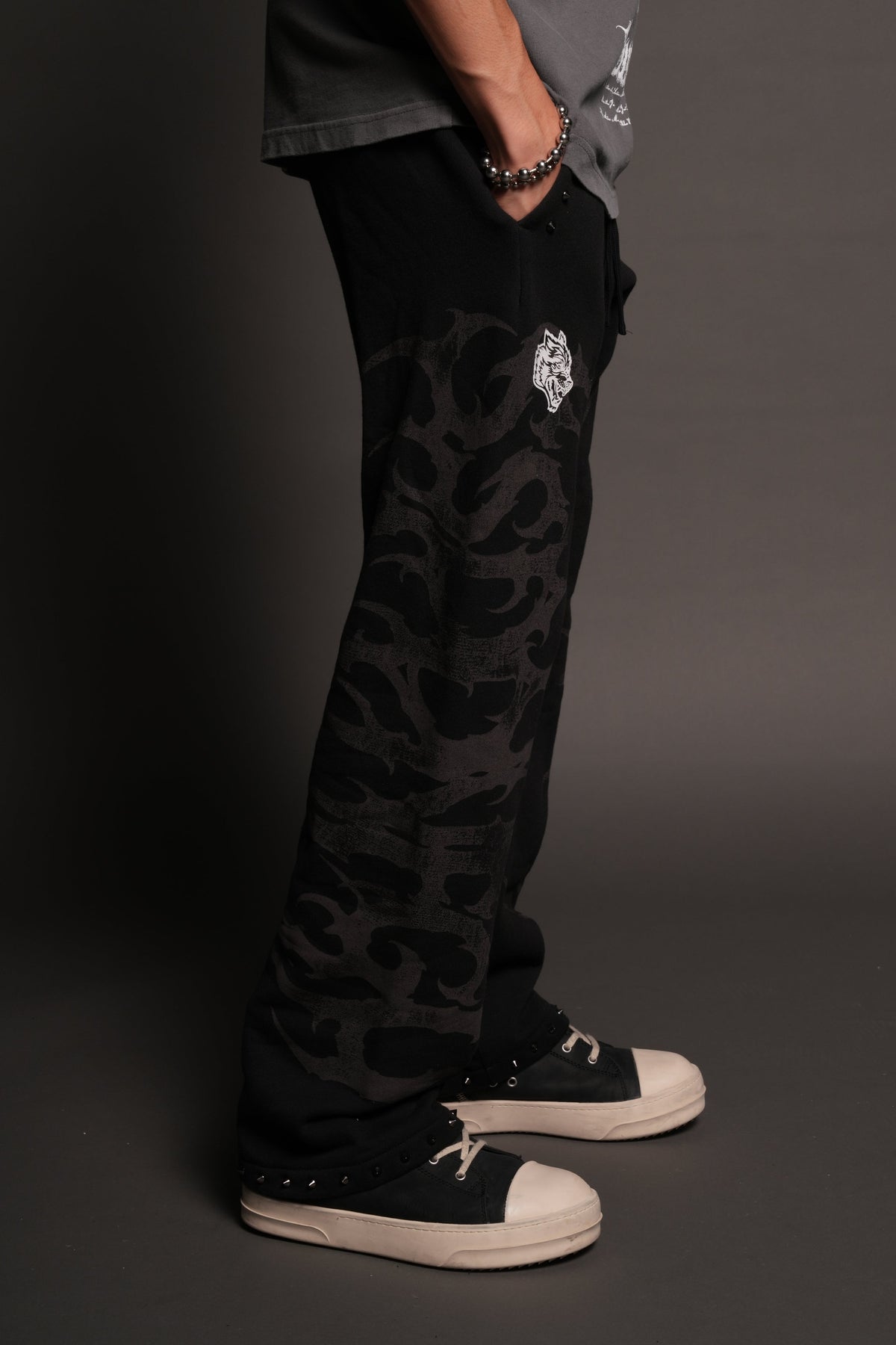Ssddnfgu Bigelow Sweat Pants In Black
