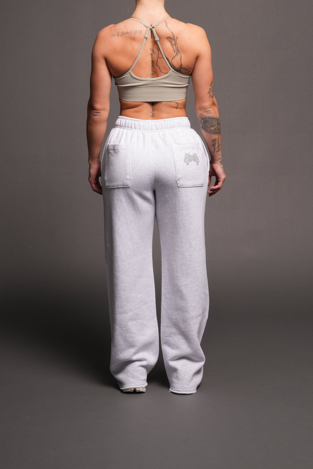 She Wolf Pyramid Big Cozy Sweats In Super Light Athletic Gray - imagem 4