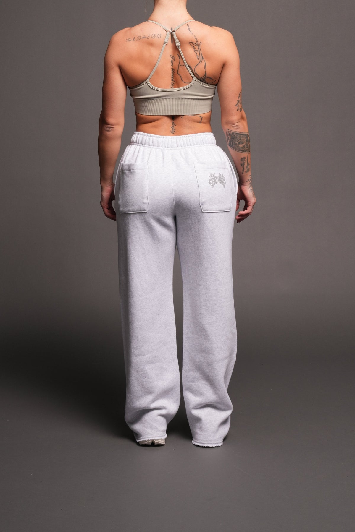 She Wolf Pyramid Big Cozy Sweats In Super Light Athletic Gray - imagem 4