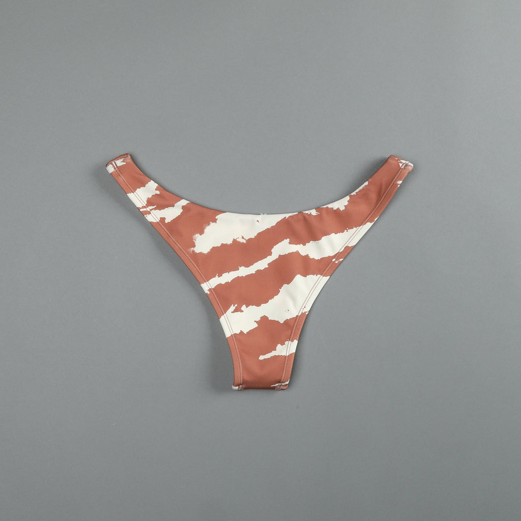 Hardcore Nikita Swim Bottom in Desert Rose Cream Native Camo - imagem 3