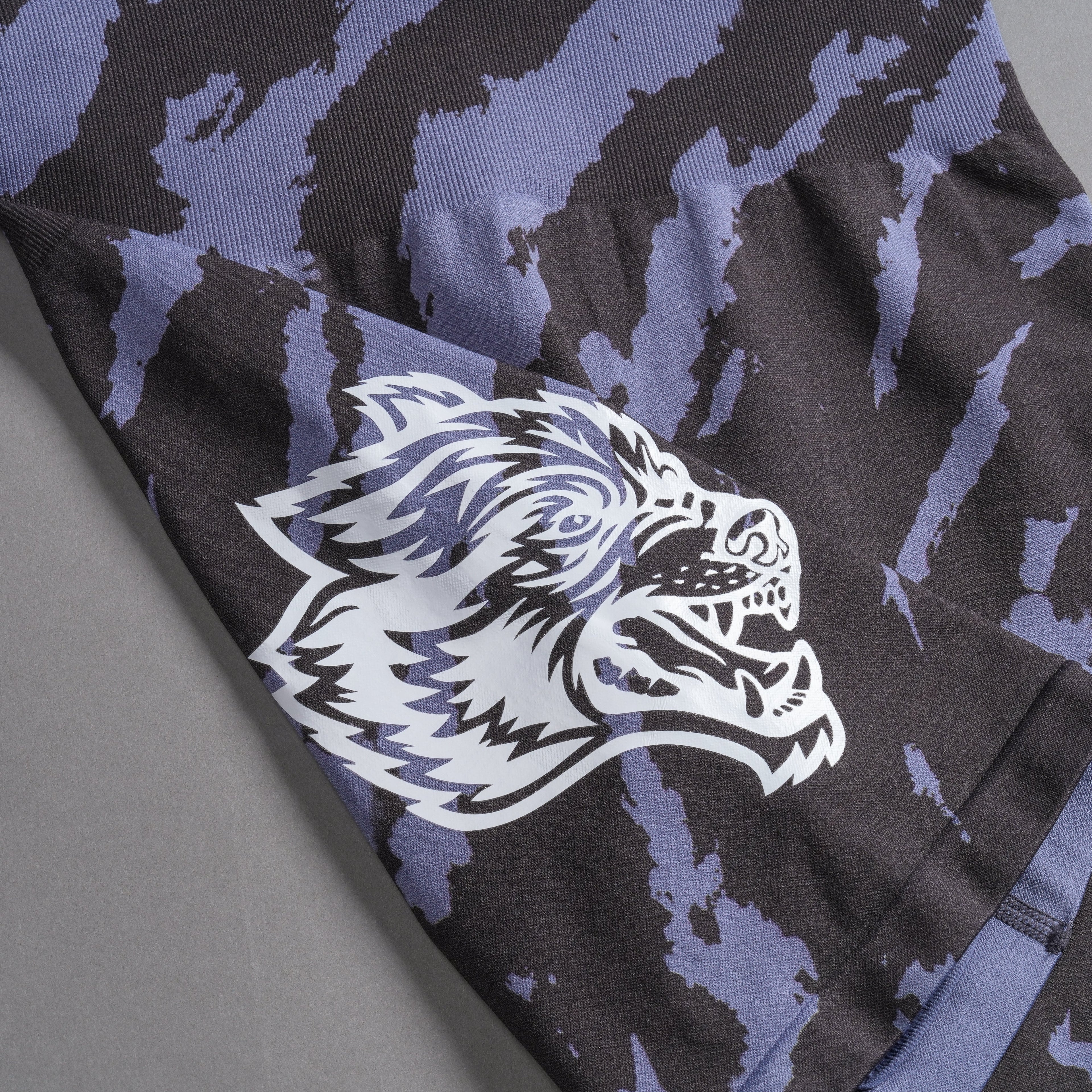 Chopper Sierra Seamless Bodysuit in Purple Stone Native Camo — imagem 8