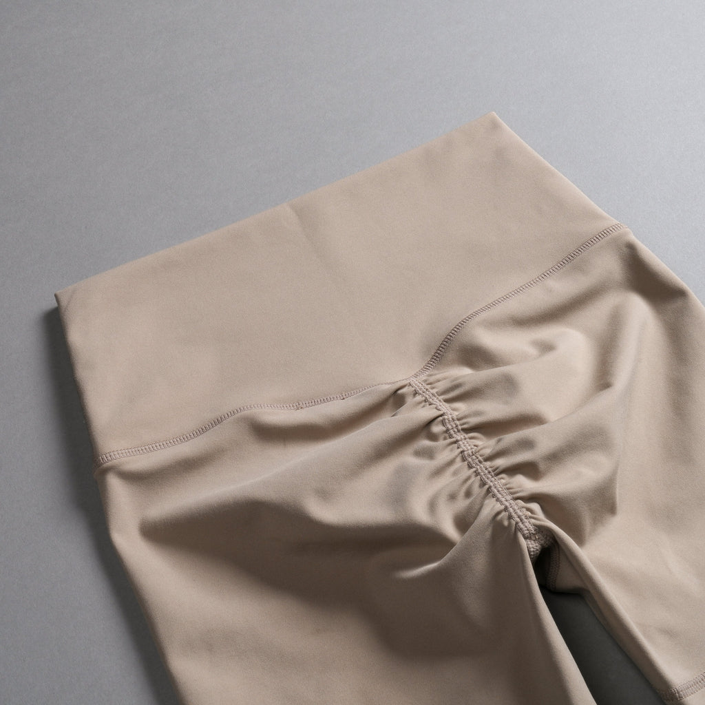 Loyalty V3 "Energy" Pump Shorts in Taupe — imagem 15