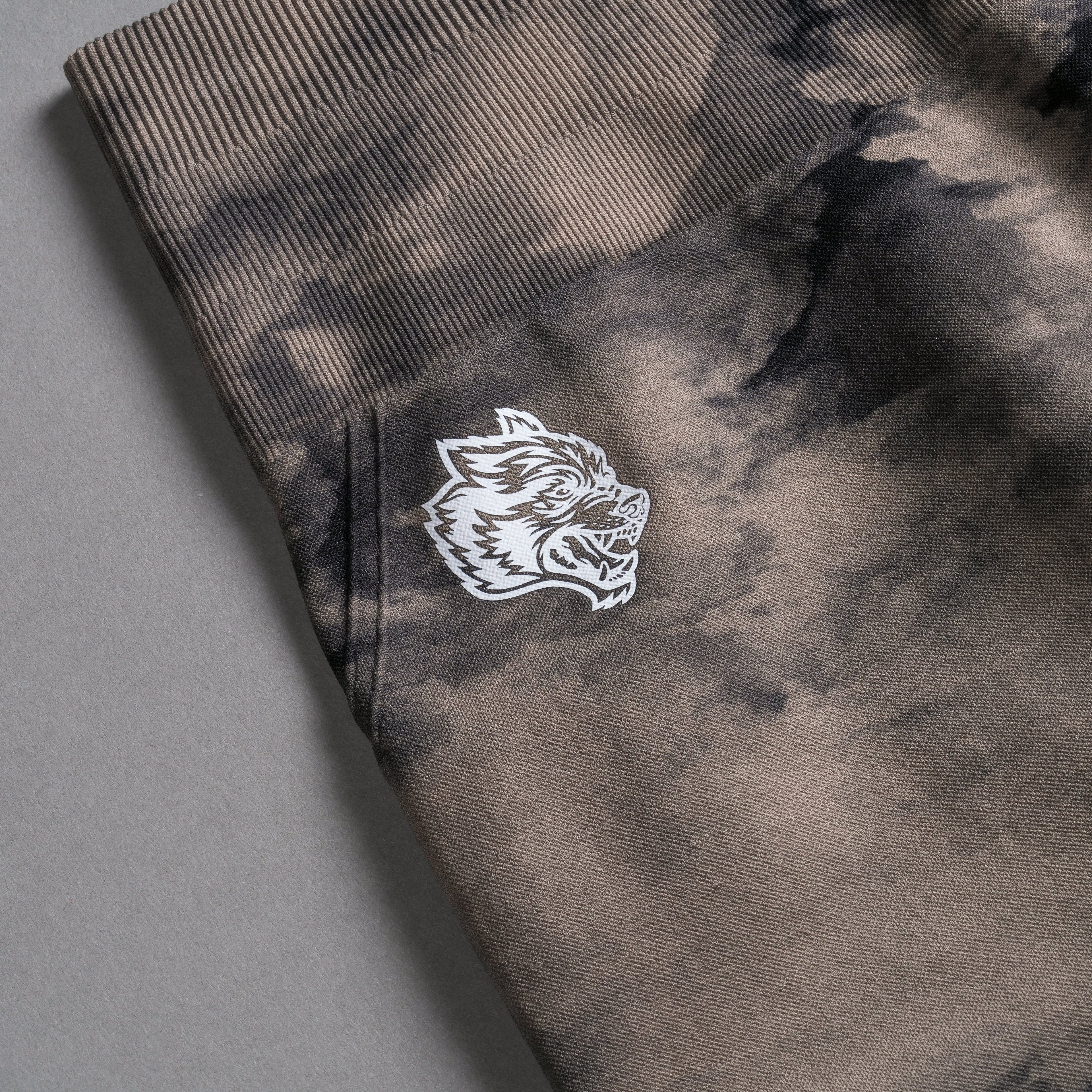 Loyalty Everson Seamless "Huxley" Shorts in Taupe Ghost Clouds — imagem 7