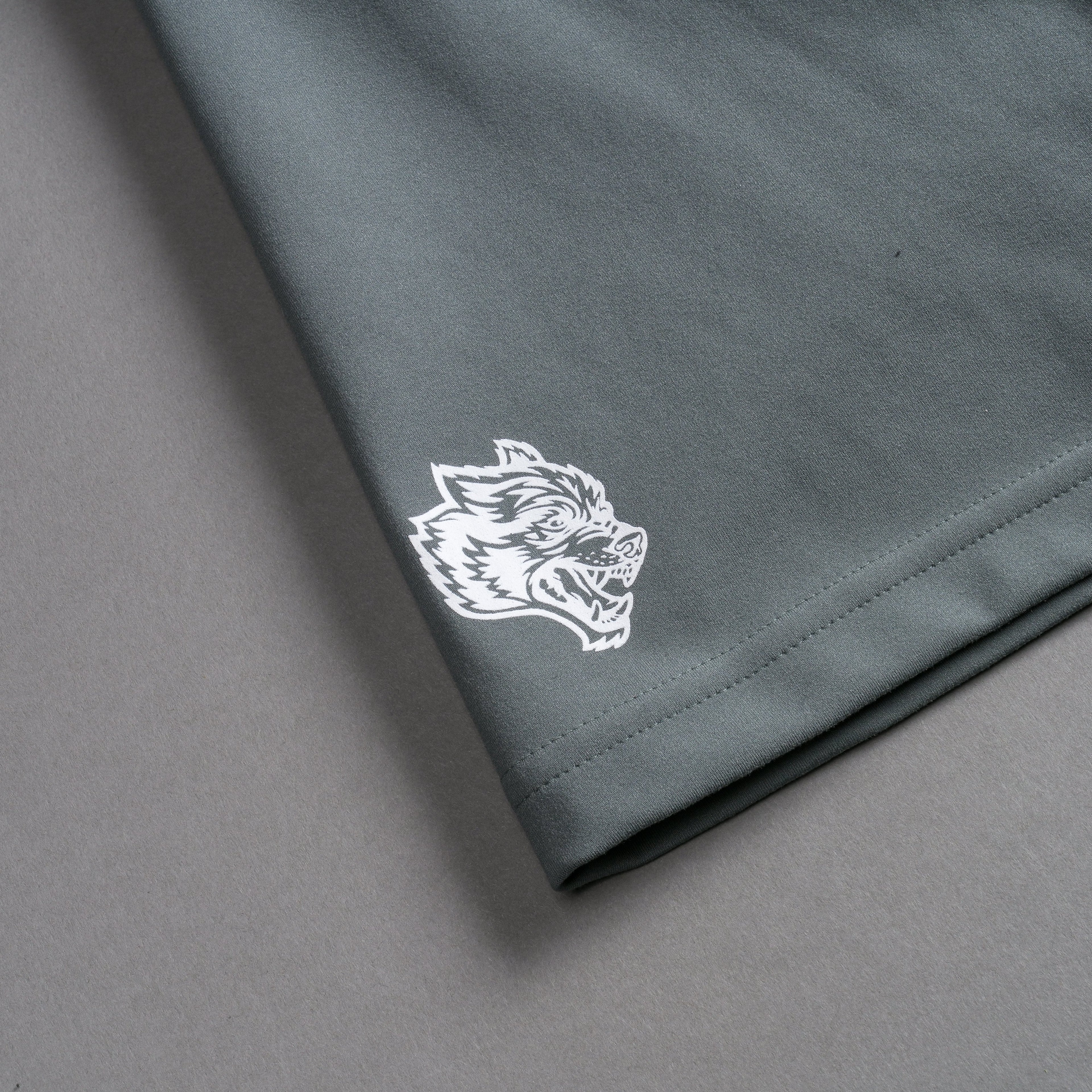 Dual Chopper "Energy" Beau Shorts in Greek Stone — imagem 13
