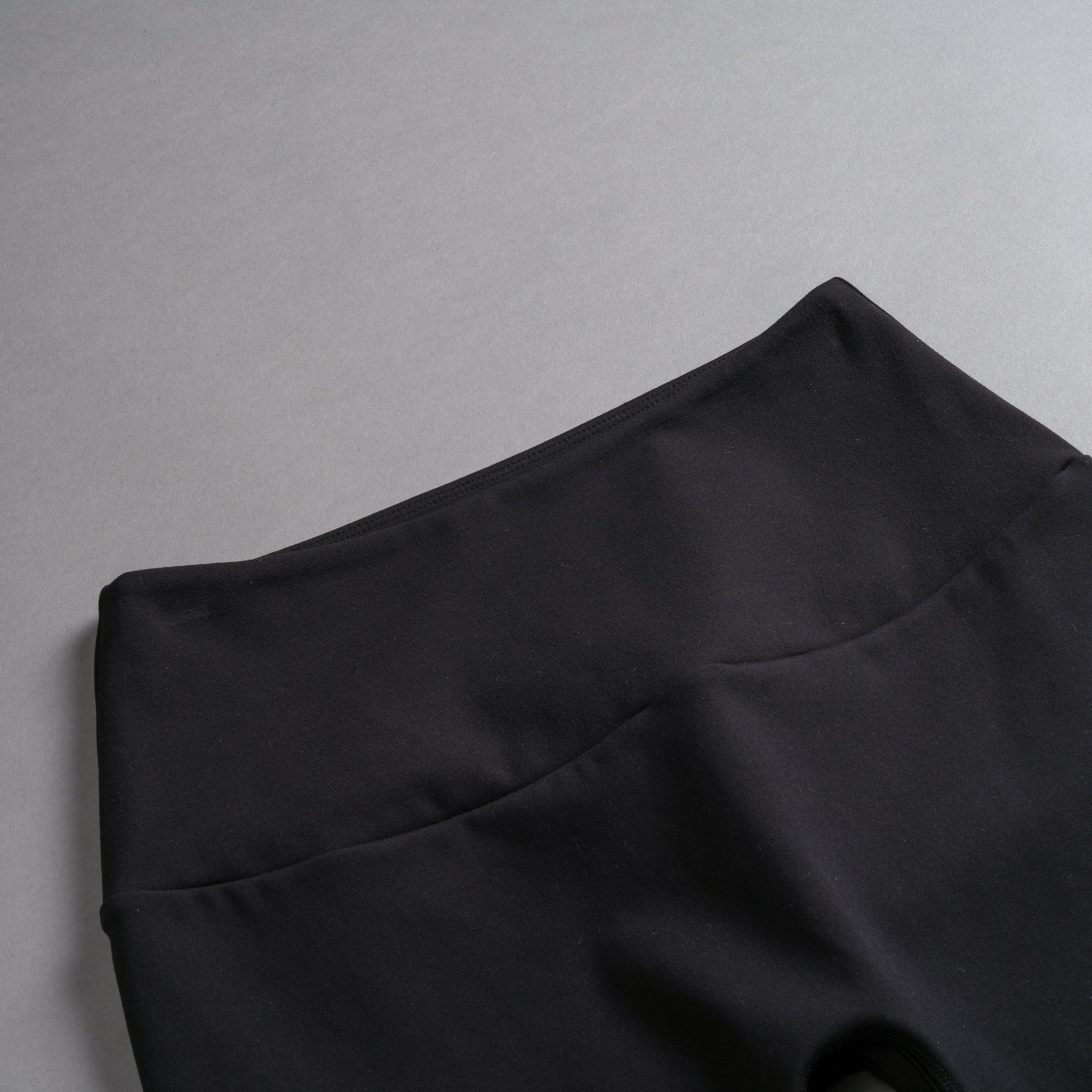 Dual Chopper "Energy" Beau Shorts in Black — imagem 11
