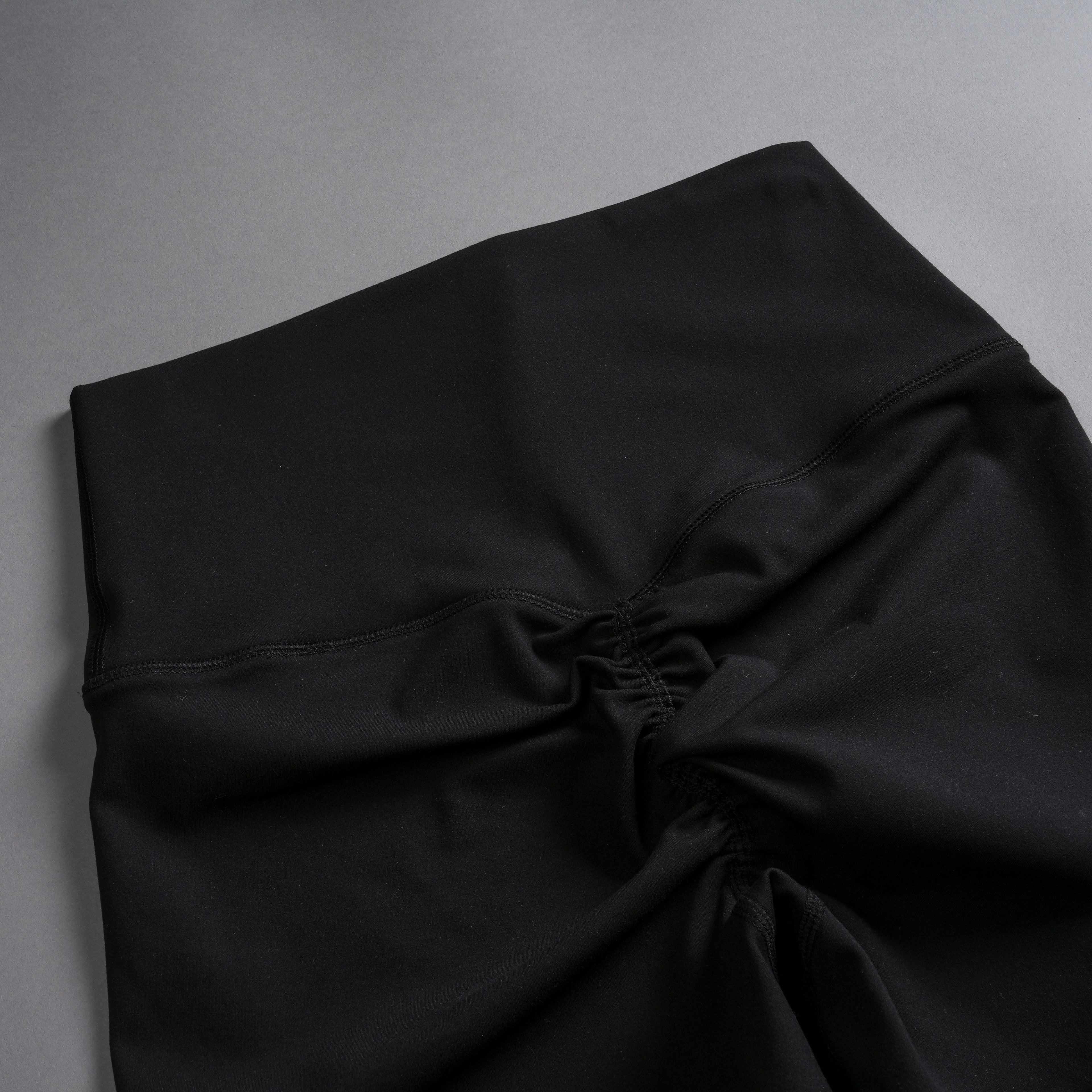 Wolf Kanji "Energy" Pump Shorts in Black — imagem 11