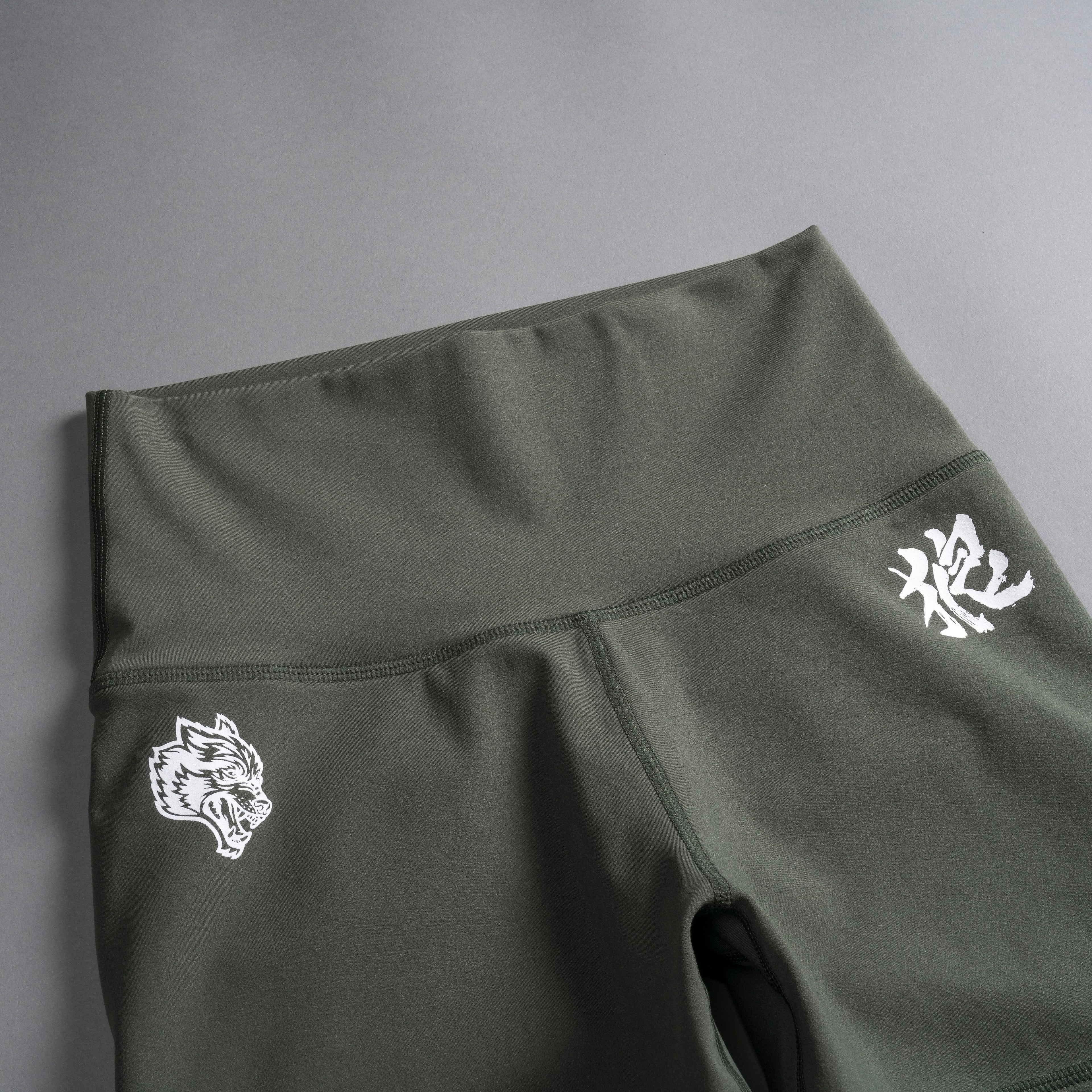 Wolf Kanji "Energy" Pump Shorts in Pine Green — imagem 8