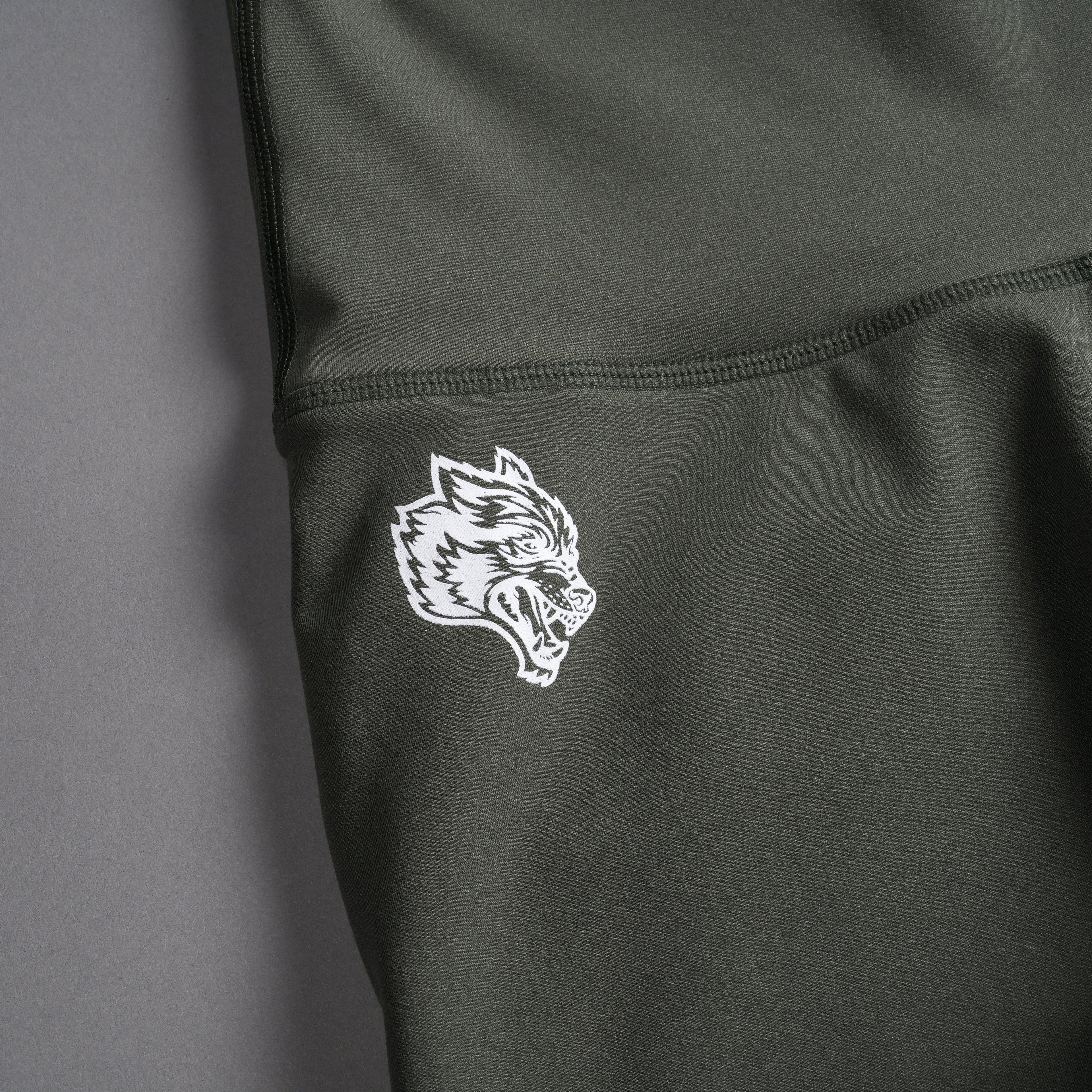Wolf Kanji "Energy" Pump Shorts in Pine Green — imagem 9