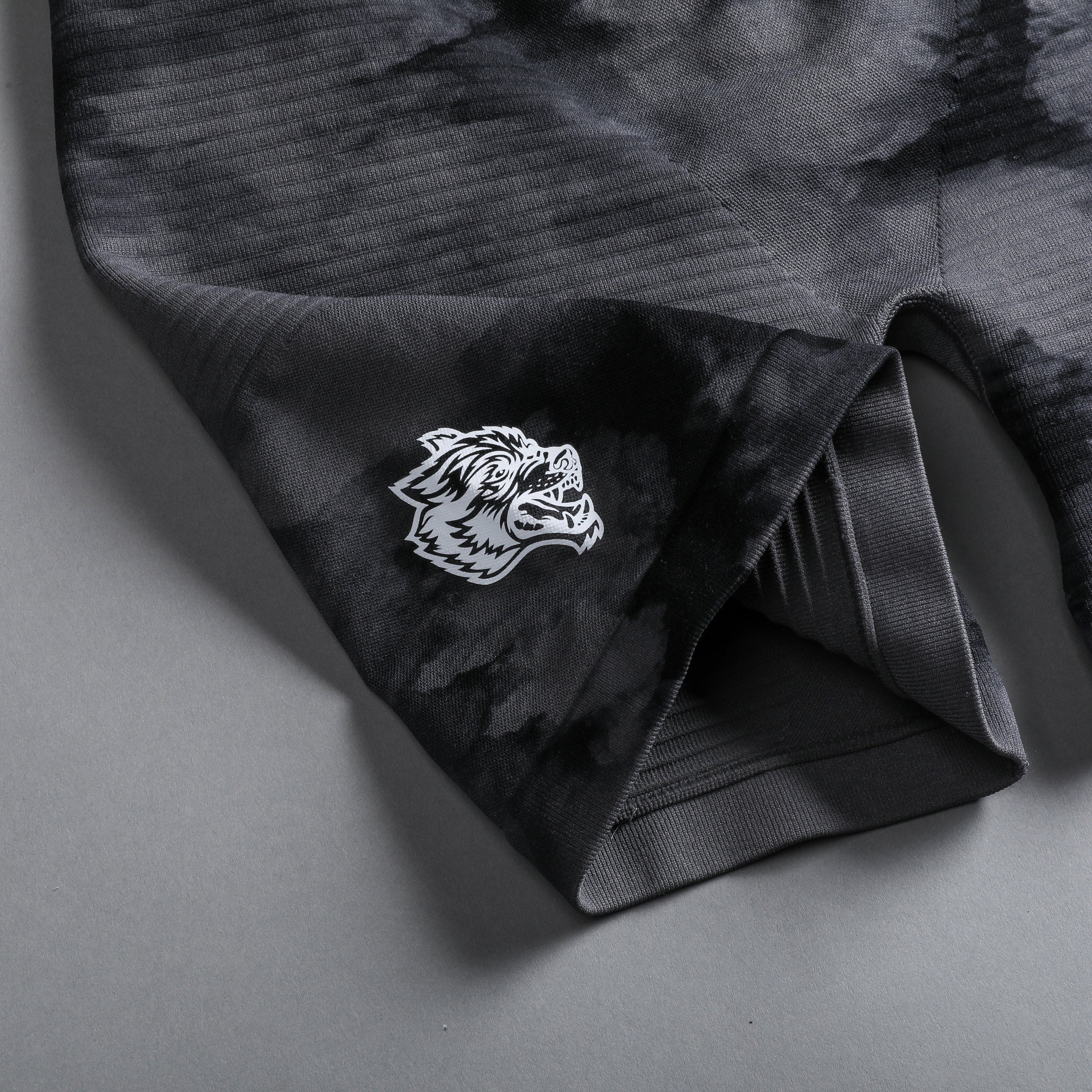 Dual Everson Seamless "Valencourt" Shorts in Black Ghost Clouds — imagem 8