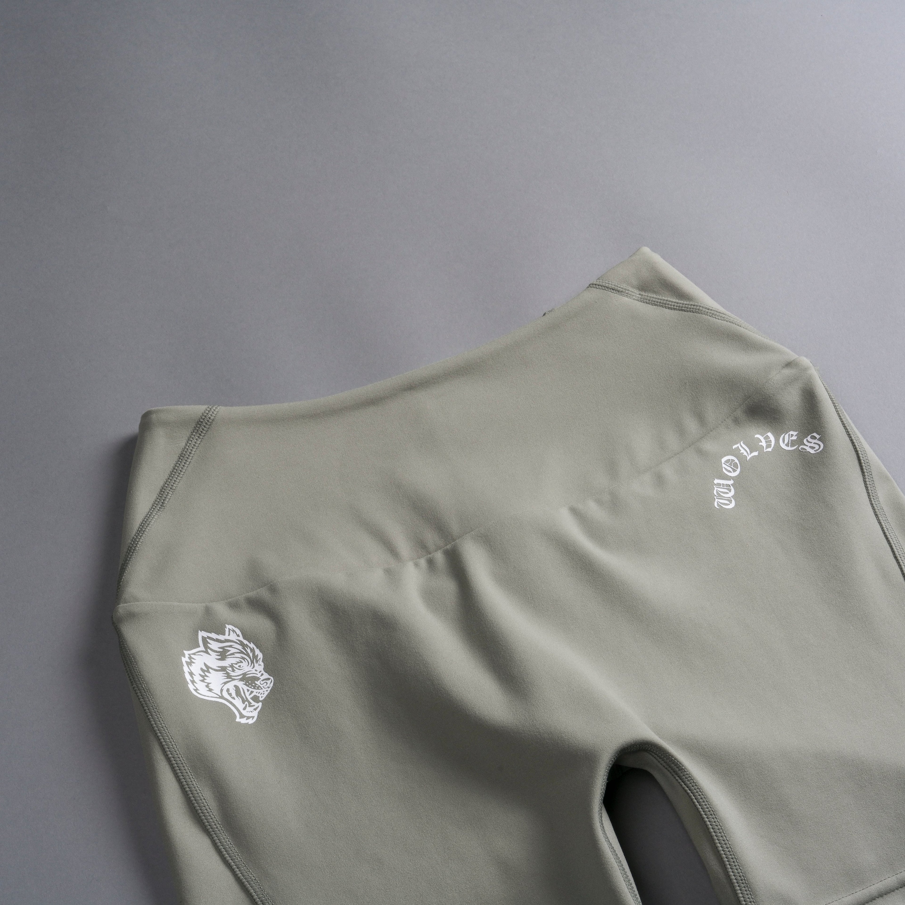 Chopper "Alexa" Energy Shorts in Owen Green — imagem 8