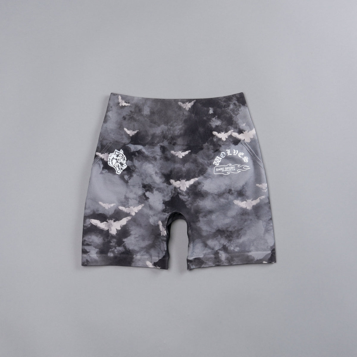 Never Forgotten Everson Seamless "Huxley" Shorts in Black Death Moth Ghost Clouds - imagem 6