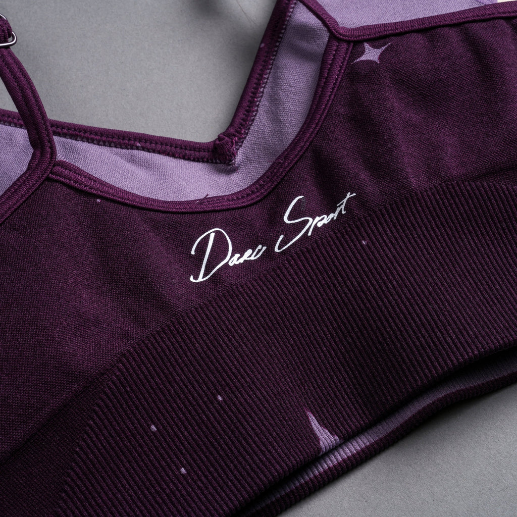 Dual Darc Script"Everson Seamless" Sports Bra in Plum Starry Night — imagem 12