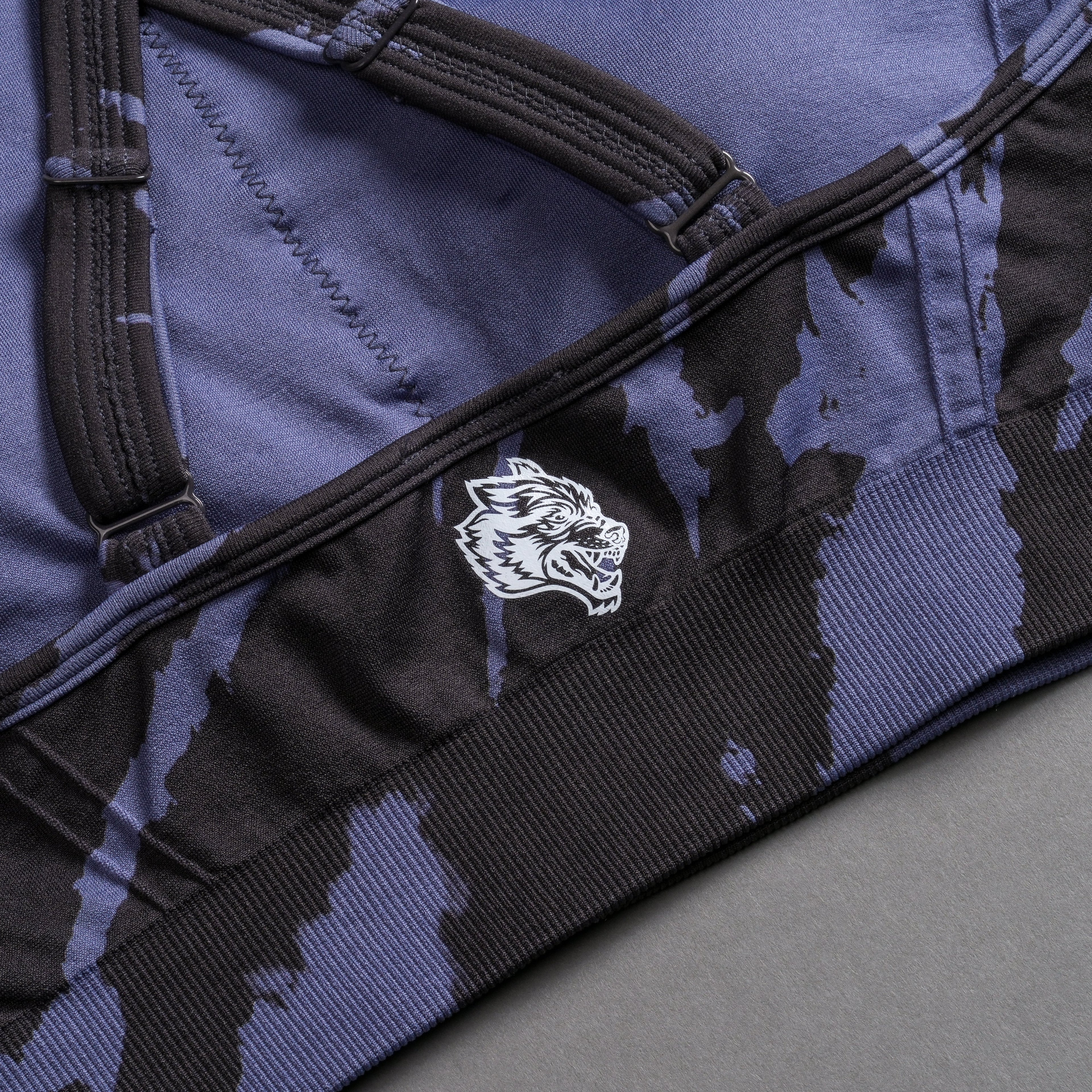 Chopper "Everson Seamless" High Neck Bra in Purple Stone Native Camo — imagem 9
