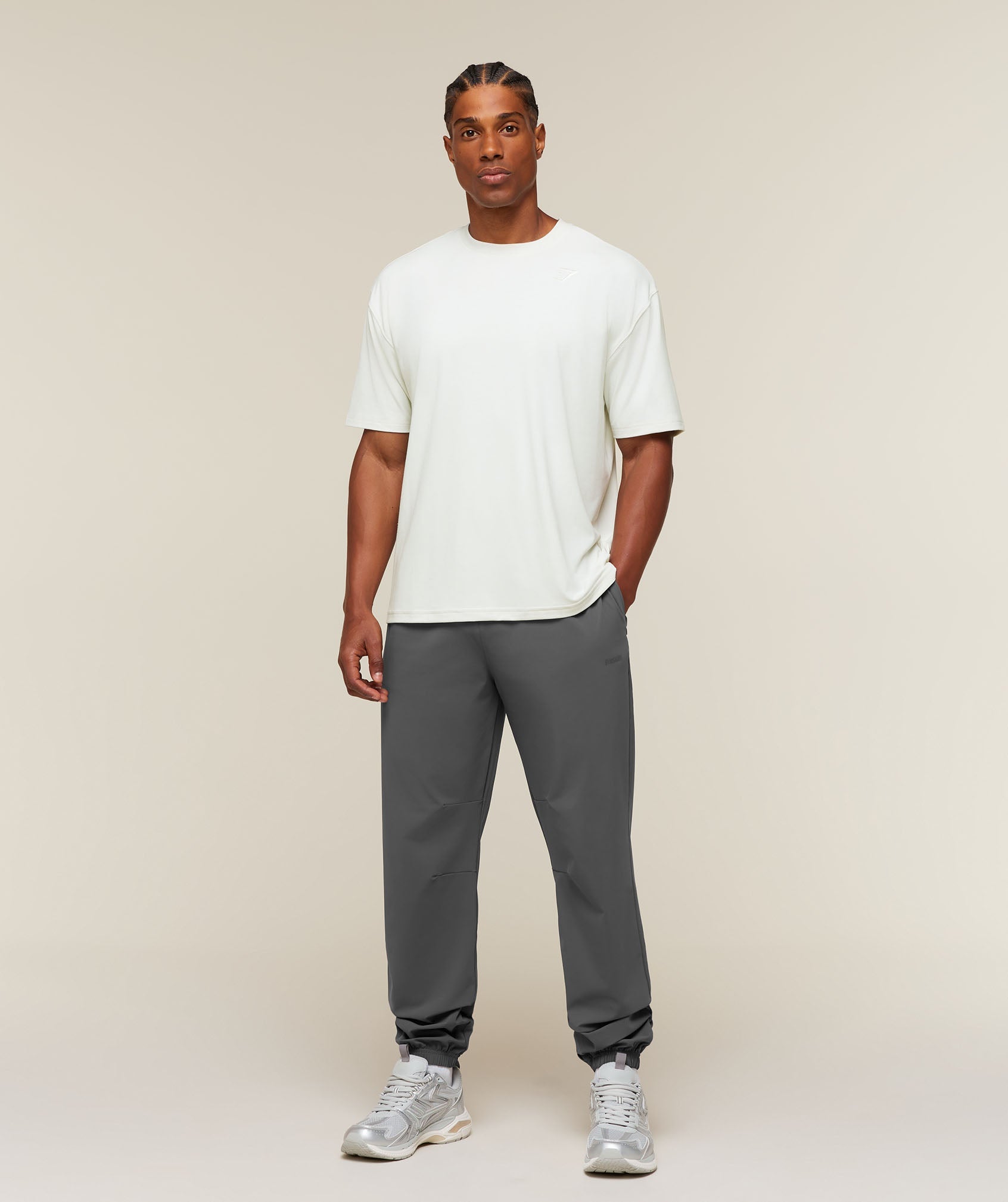 Campus Crest Cuffed Pants - Dark Grey — imagem 6