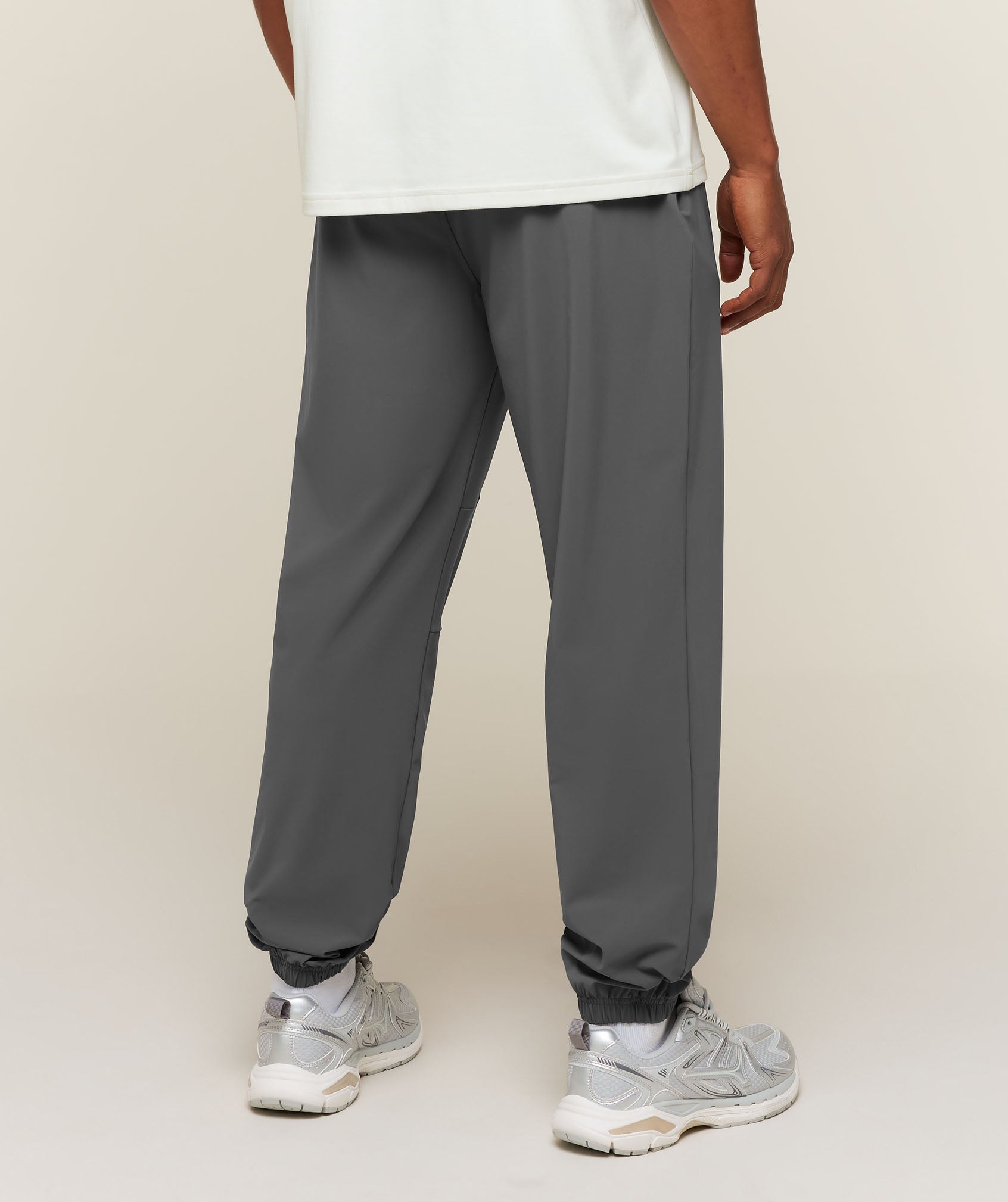 Campus Crest Cuffed Pants - Dark Grey — imagem 2