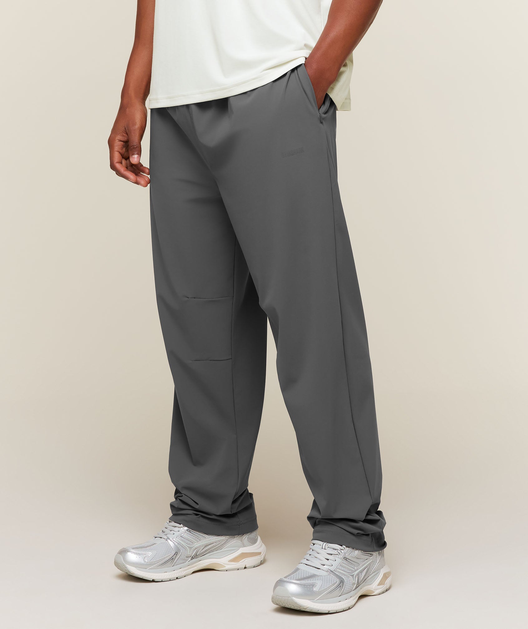Campus Crest Oversized Pants - Dark Grey — imagem 3