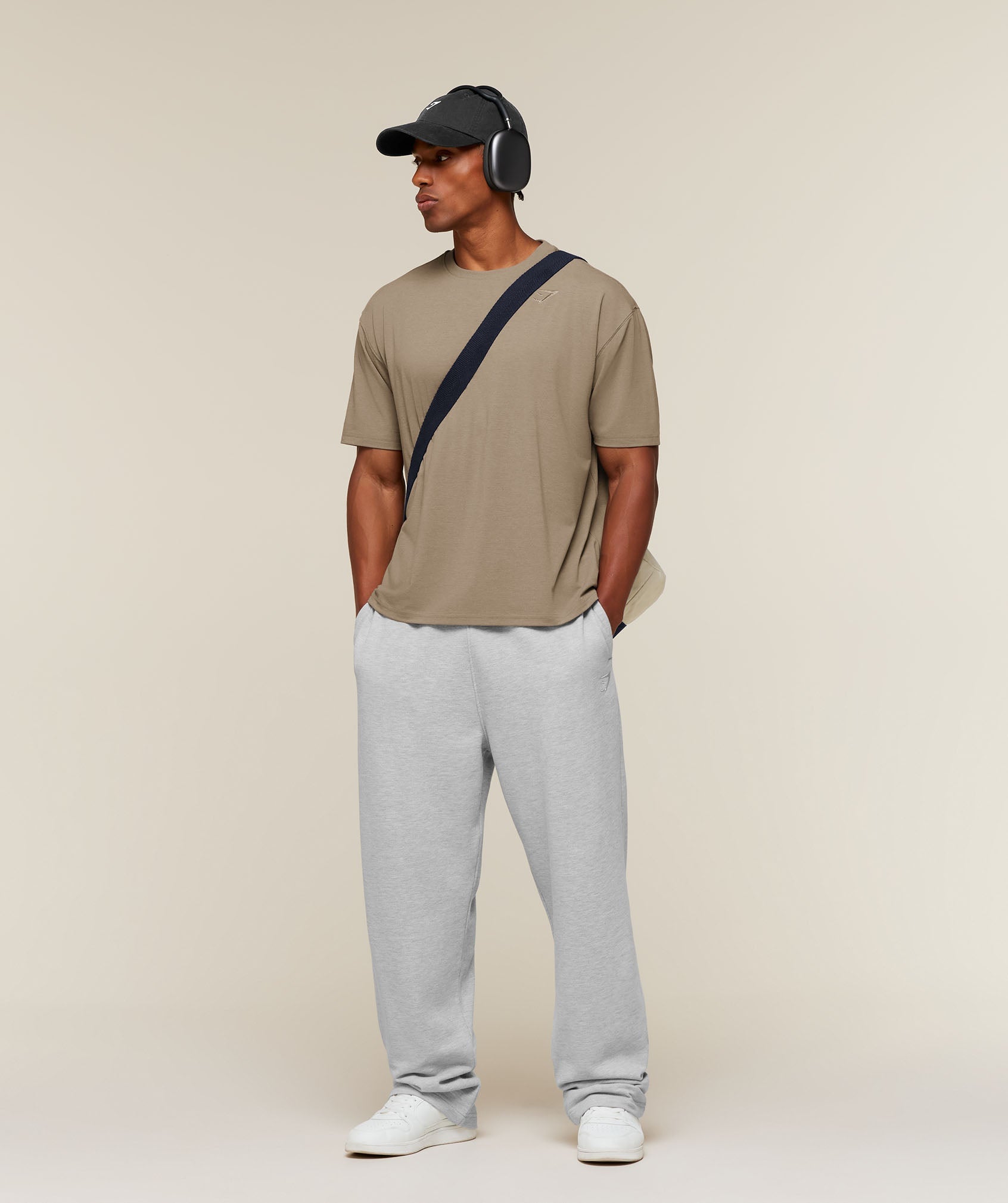 Campus Crest T-Shirt - Lifestyle Brown — imagem 5
