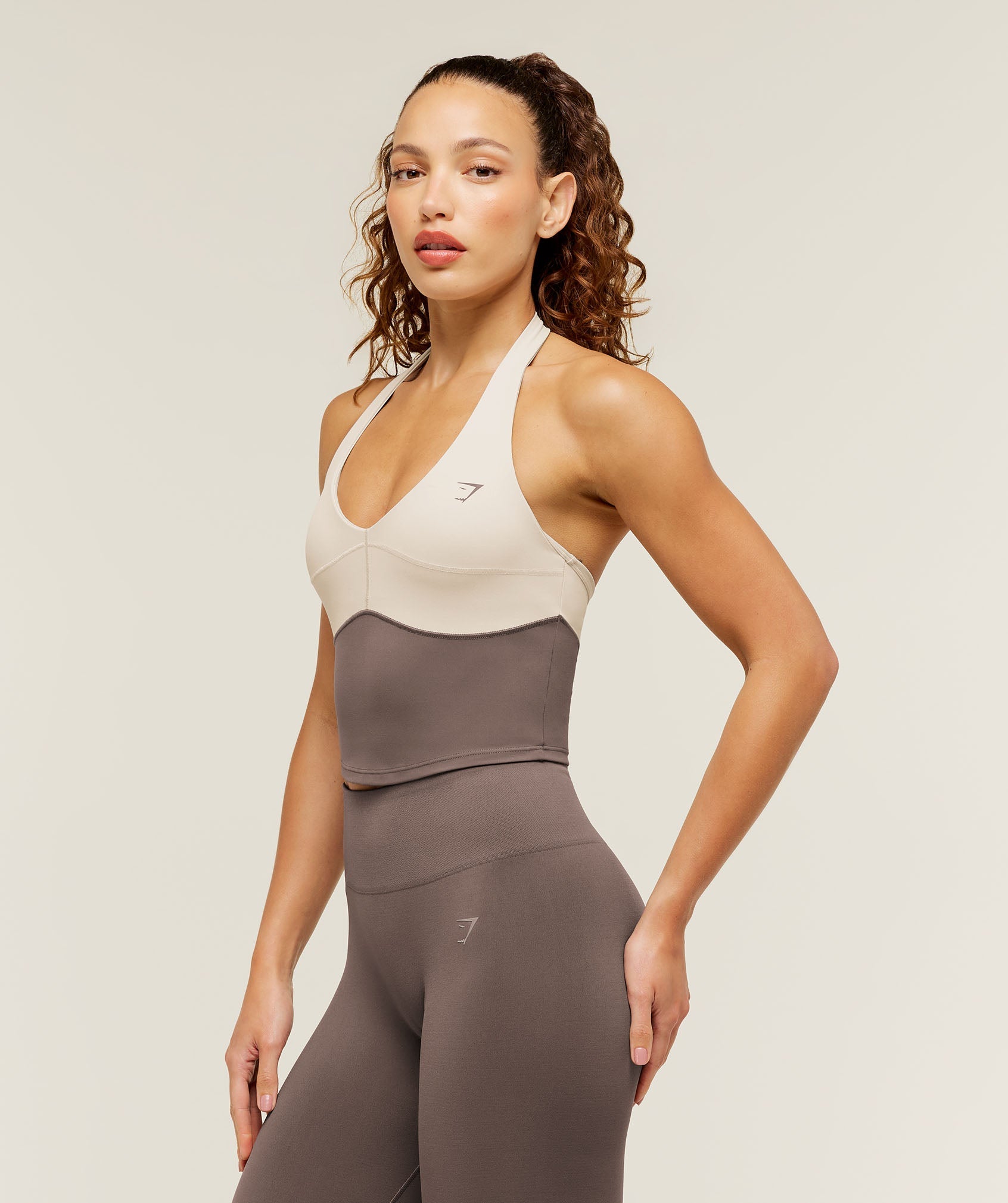 Colour Block Halter Neck Tank With Shelf - Cool Brown/Pebble Grey — imagem 3