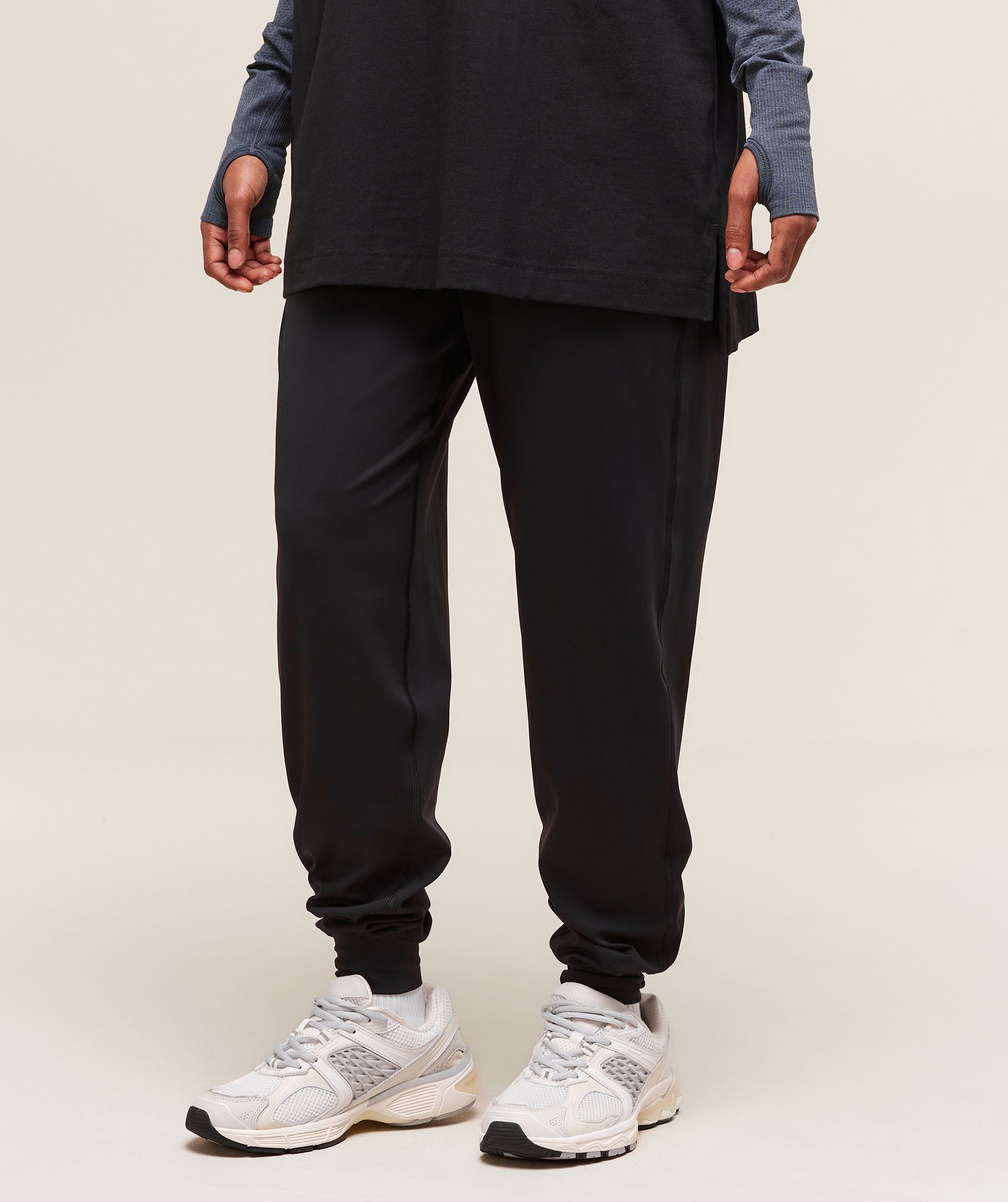 Covered Joggers - Black — imagem 3