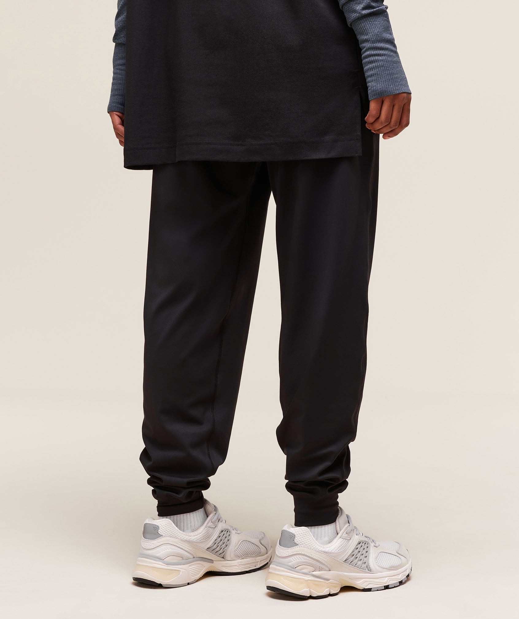 Covered Joggers - Black — imagem 2