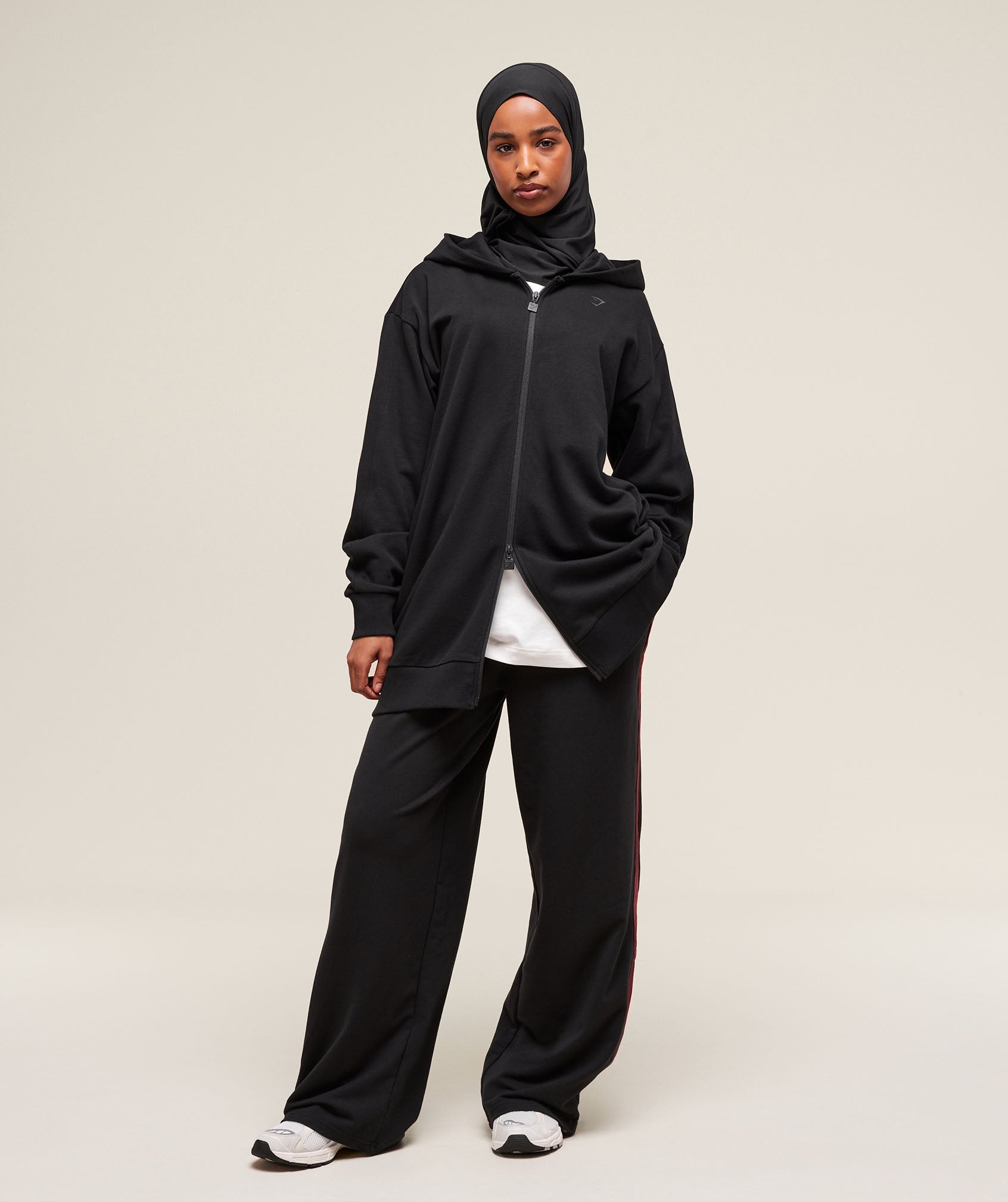 Covered Longline Zip Up Hoodie - Black — imagem 4
