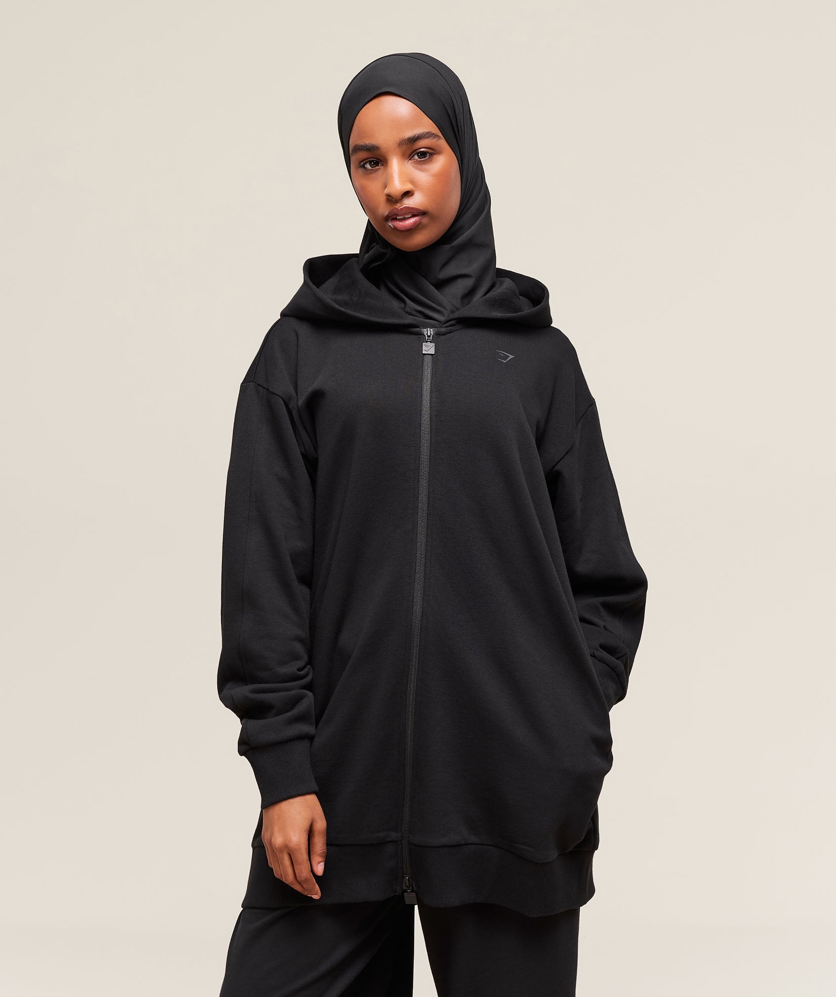 Covered Longline Zip Up Hoodie - Black — imagem 1