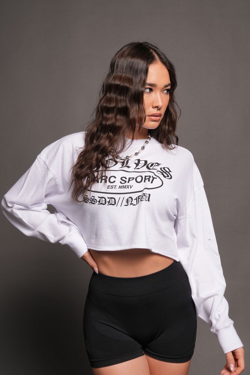 Darc Emblem Premium Oversized Cropped Ls Tee In White - imagem 1