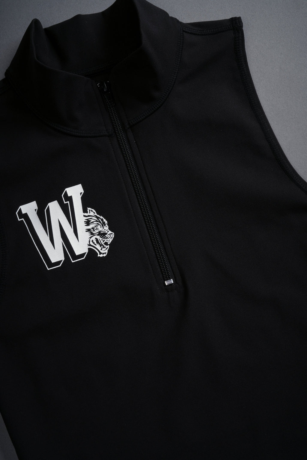 Our Stamp "Tana" Energy Vest in Black — imagem 6