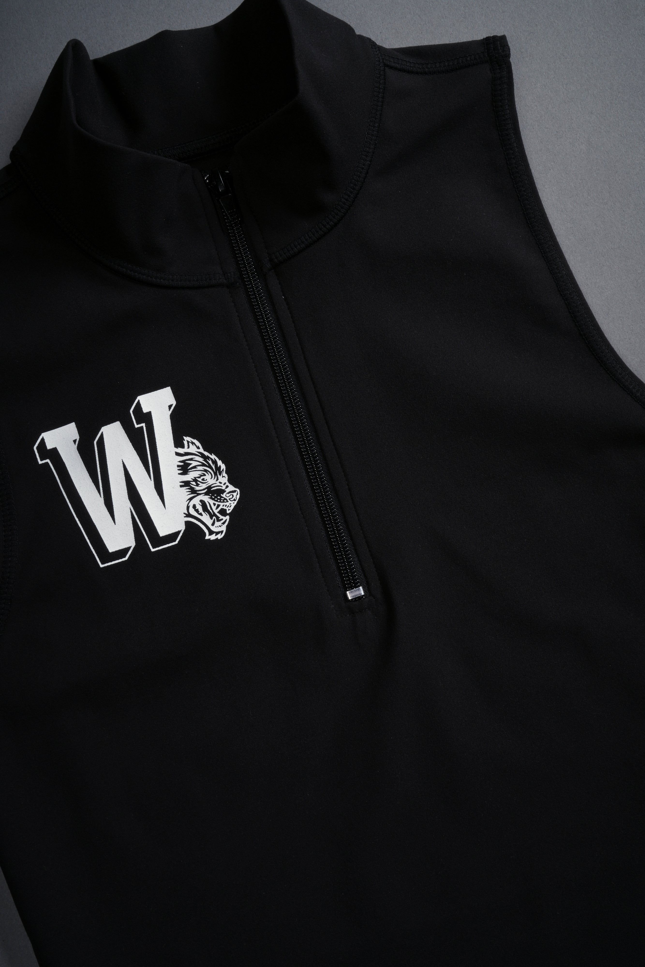 Our Stamp "Tana" Energy Vest in Black — imagem 6