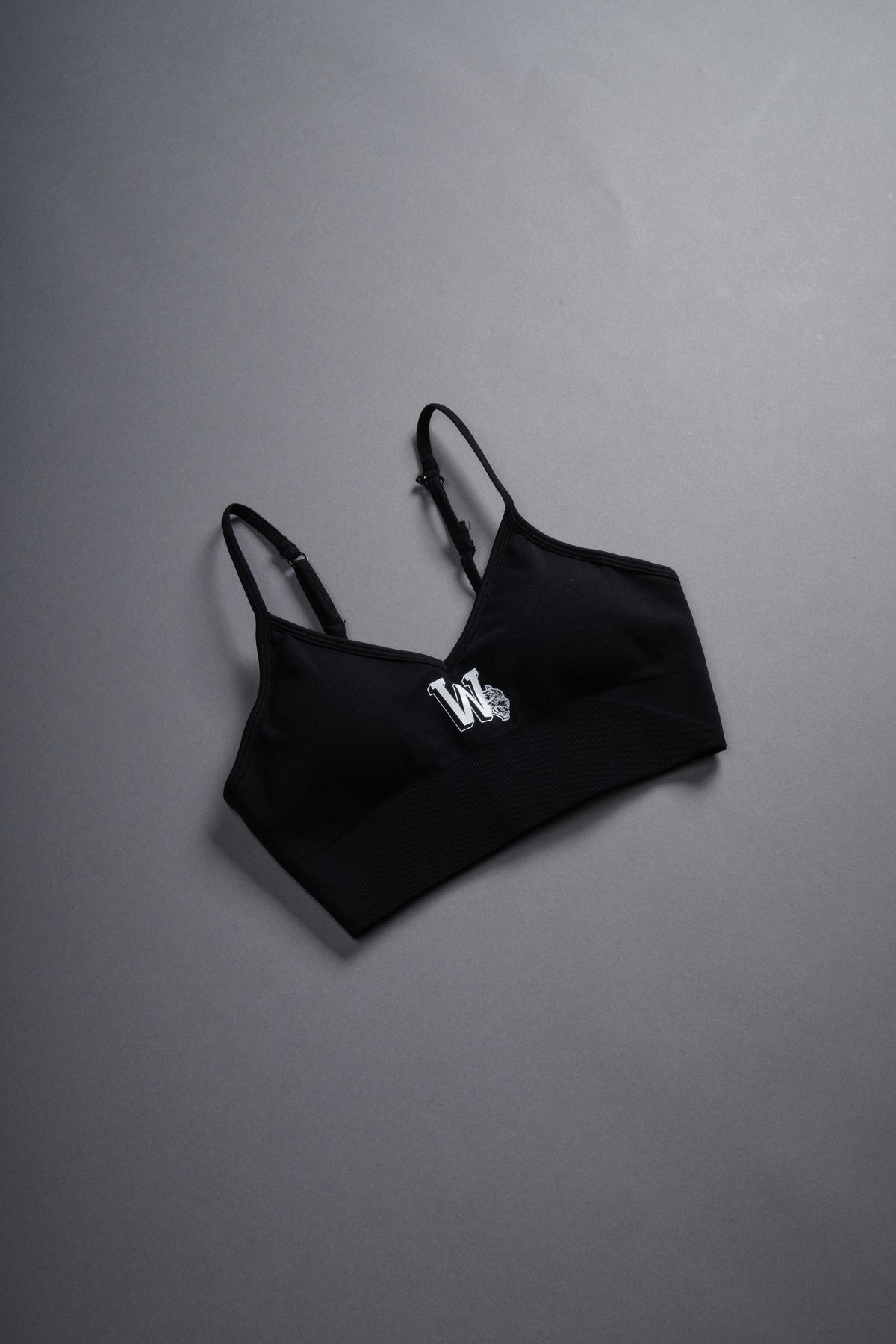 Our Stamp "Everson Seamless" Sports Bra in Black - imagem 8