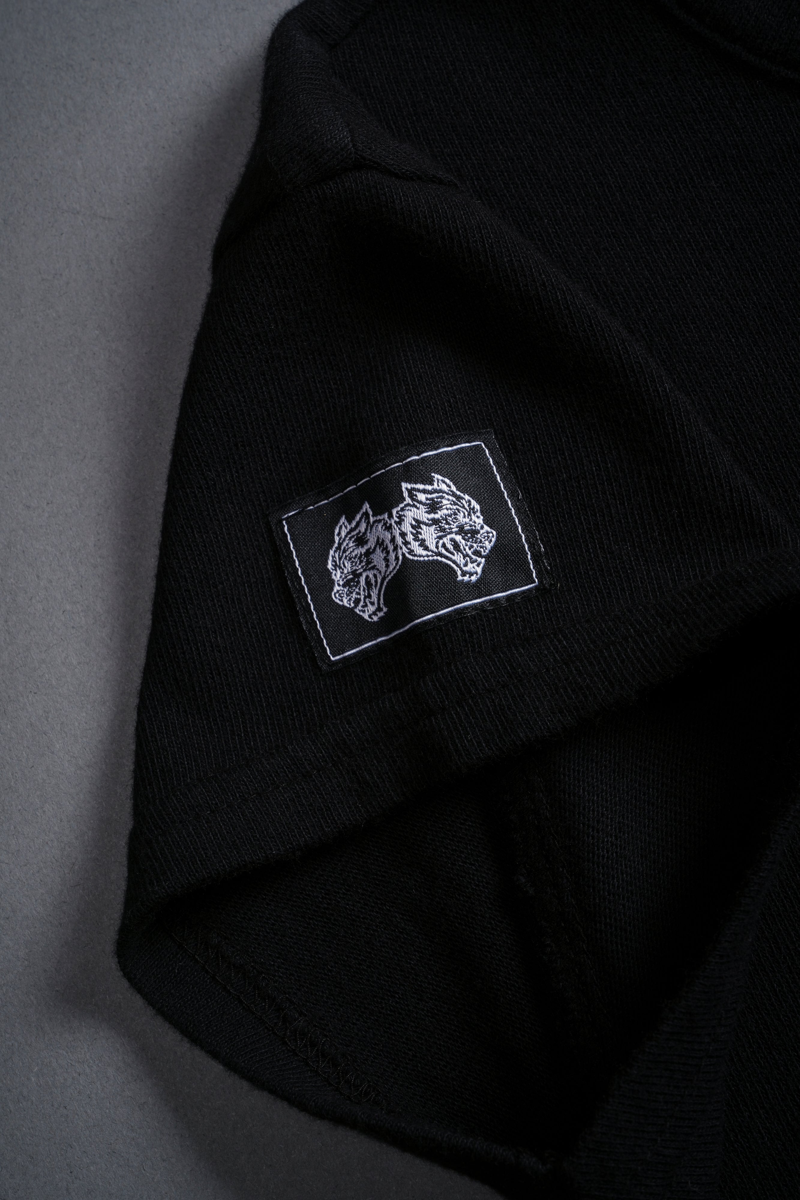Bushido Wolf Baby Tee in Black — imagem 6