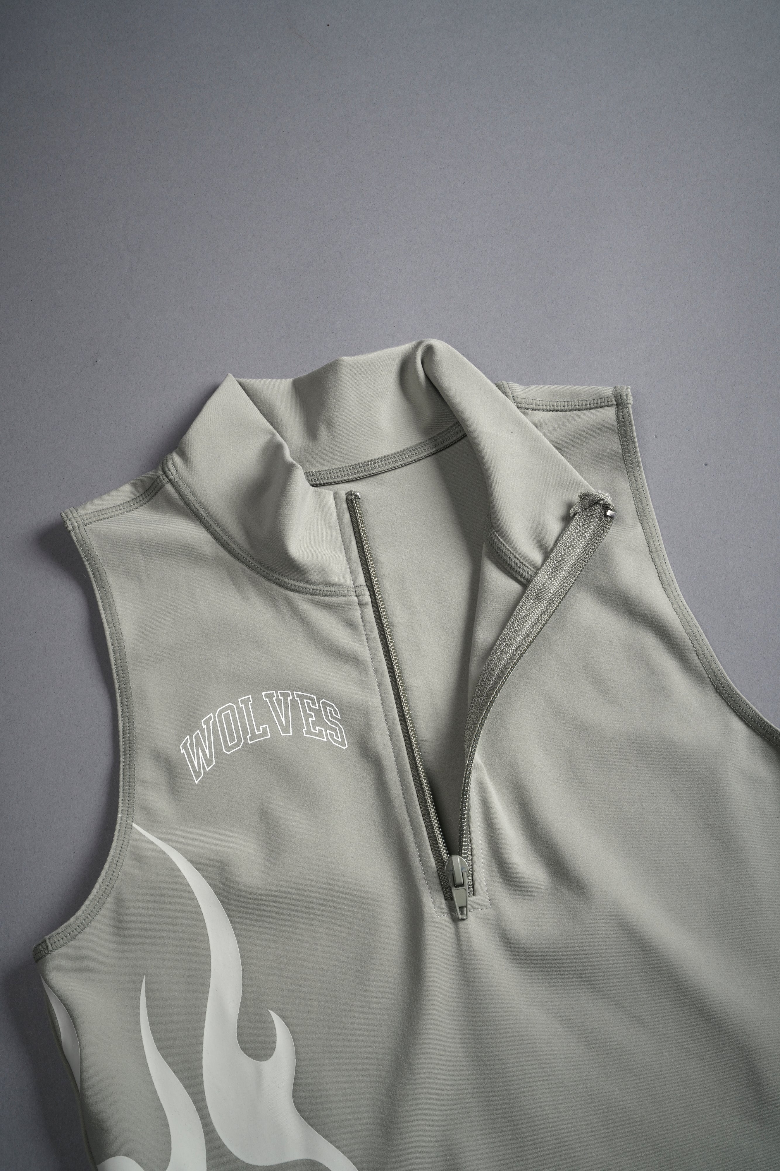 Through The Fire "Tana" Energy Vest in Owen Green — imagem 6