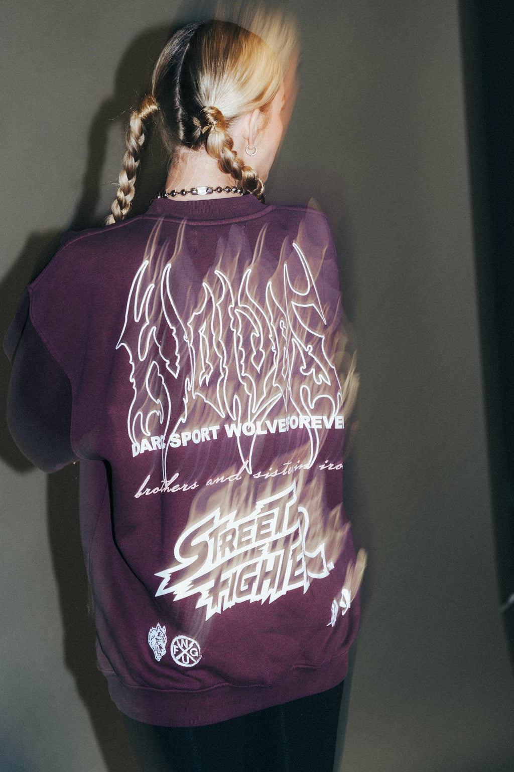 Final Boss Unisex London Crewneck in Storm Purple - imagem 4