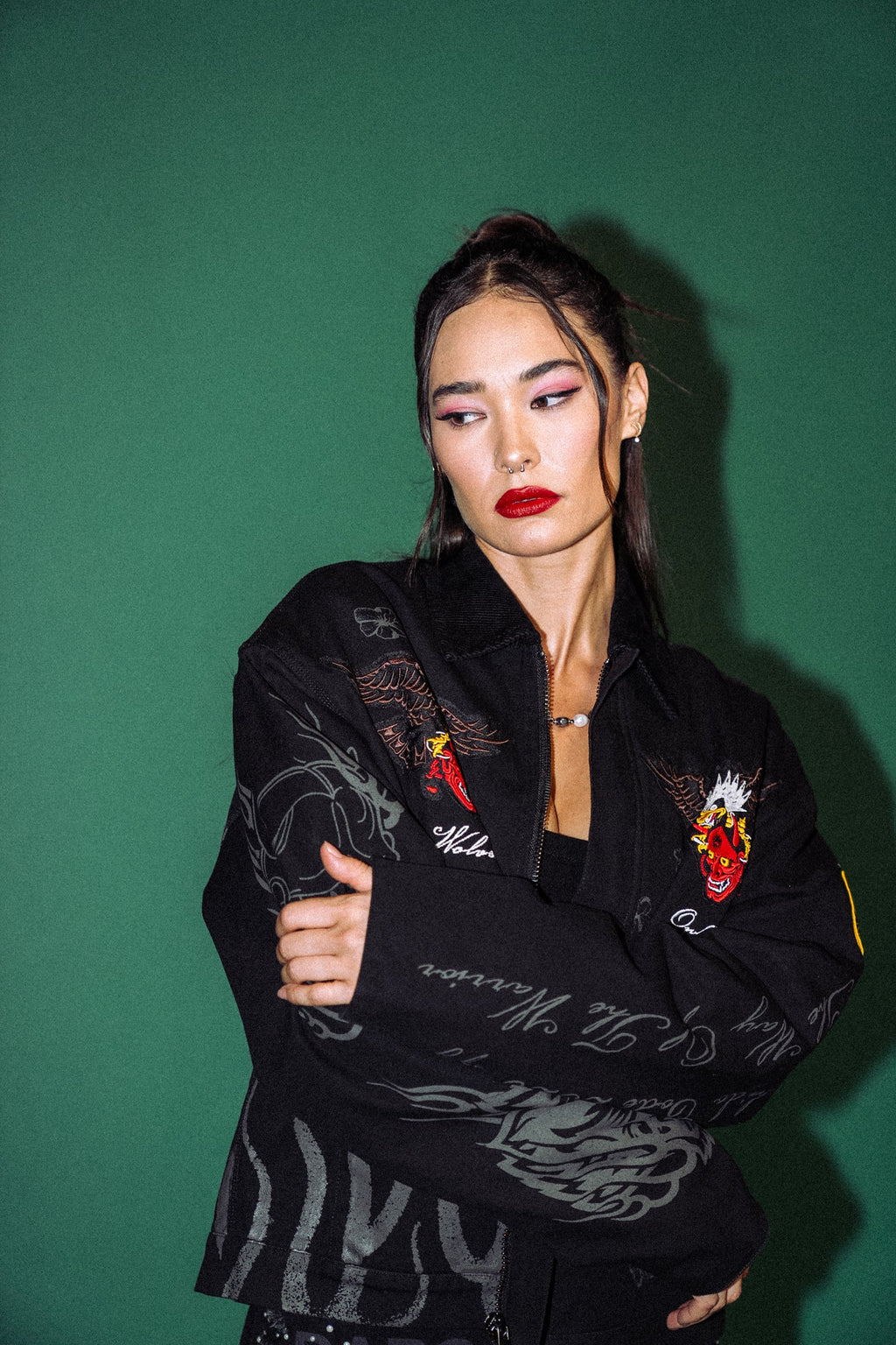 The Eagle & The Oni Earl Jacket in Black — imagem 25