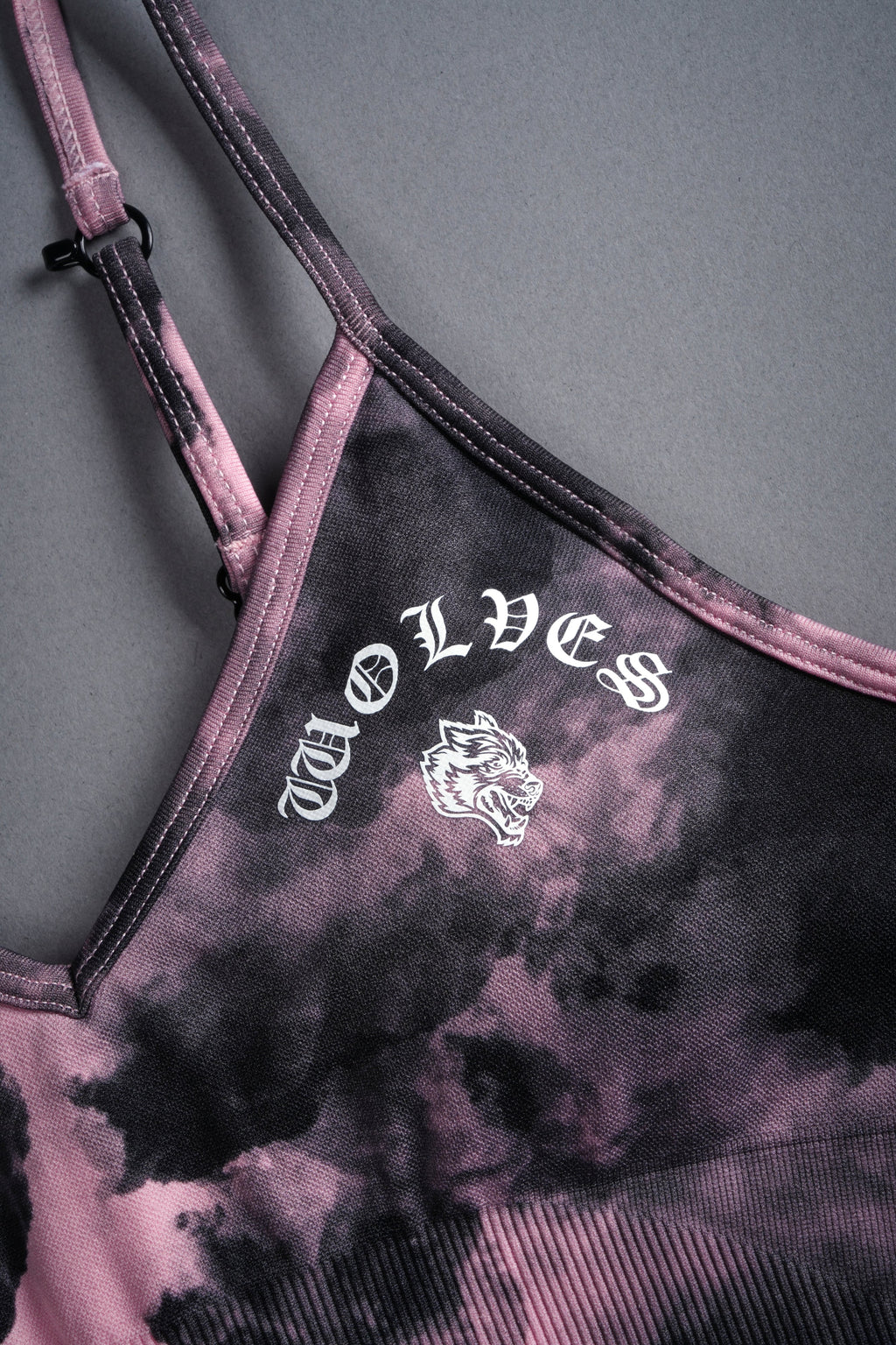 Chopper V2 "Everson Seamless" Sports Bra in Cherry Blossom Ghost Clouds — imagem 9
