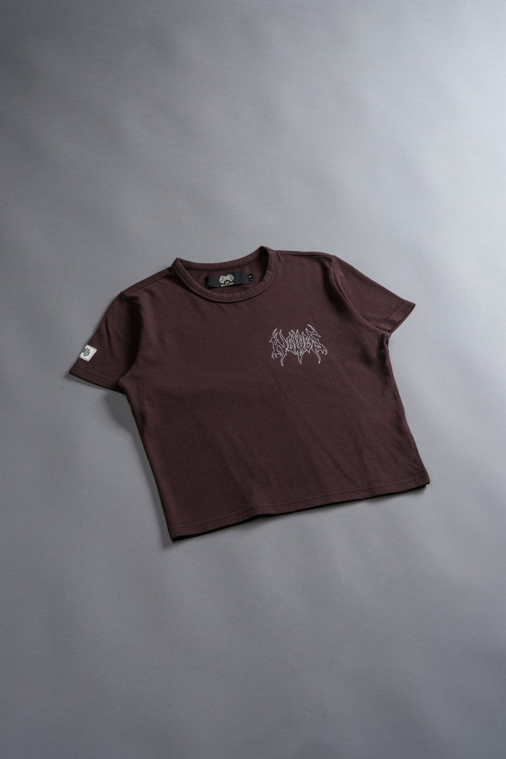 Close To The Heart "Timeless" Tee in Darc Garnet — imagem 10