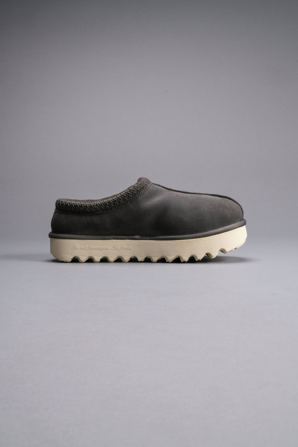 Wolf Head Mammoth Mule in Wolf Gray - imagem 10