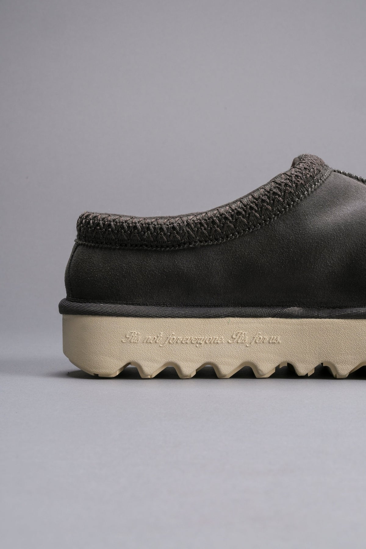 Wolf Head Mammoth Mule in Wolf Gray - imagem 12