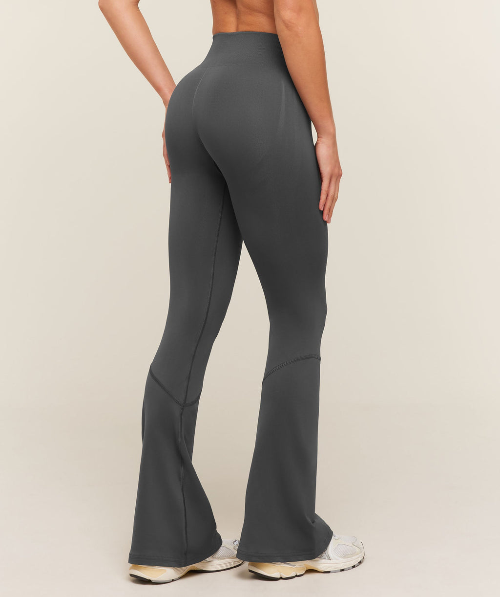 Everyday Seamless Flared Leggings - Onyx Grey — imagem 2