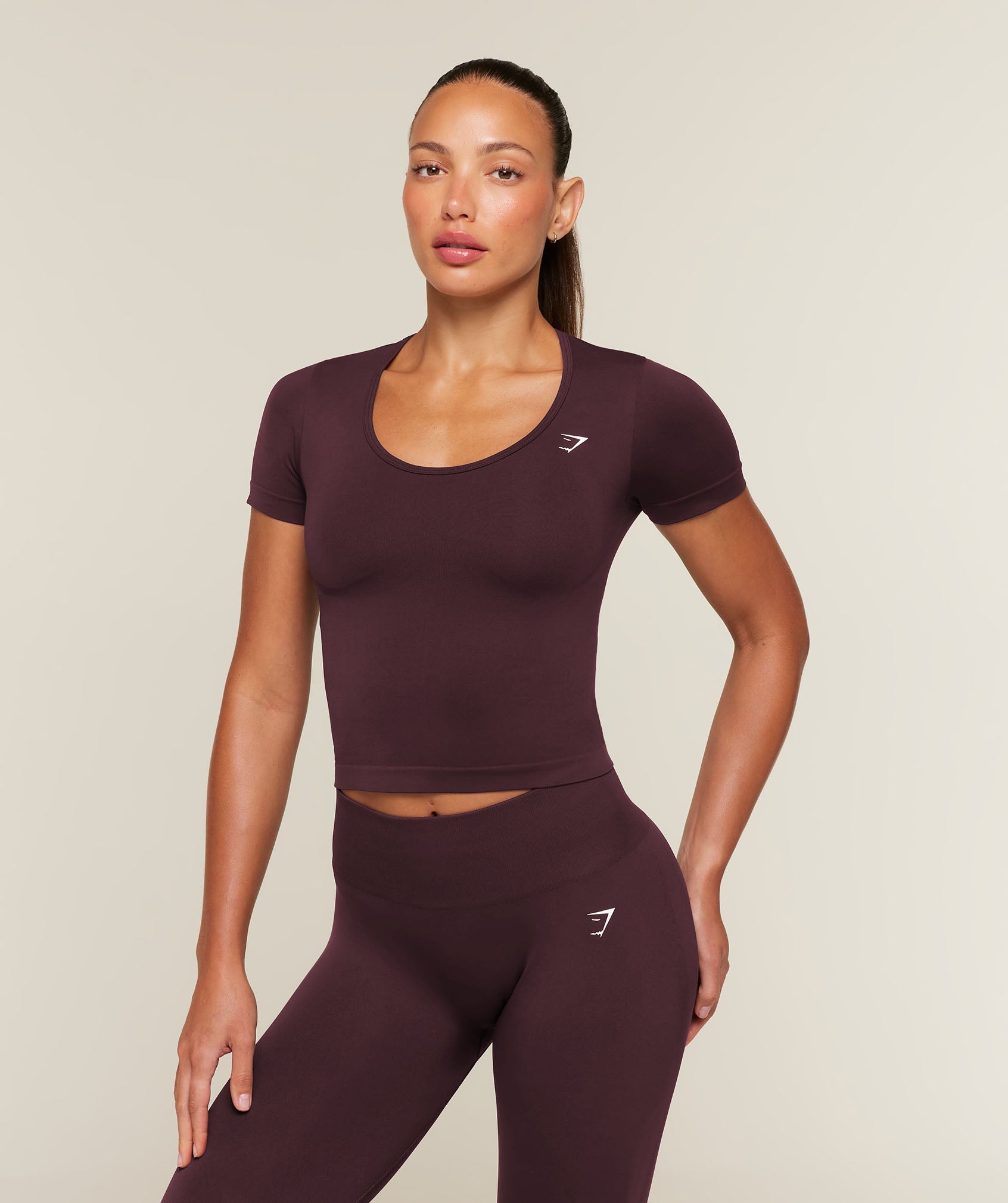 Everyday Seamless Tight Fit Crew Neck Tee - Cherry Purple — imagem 1