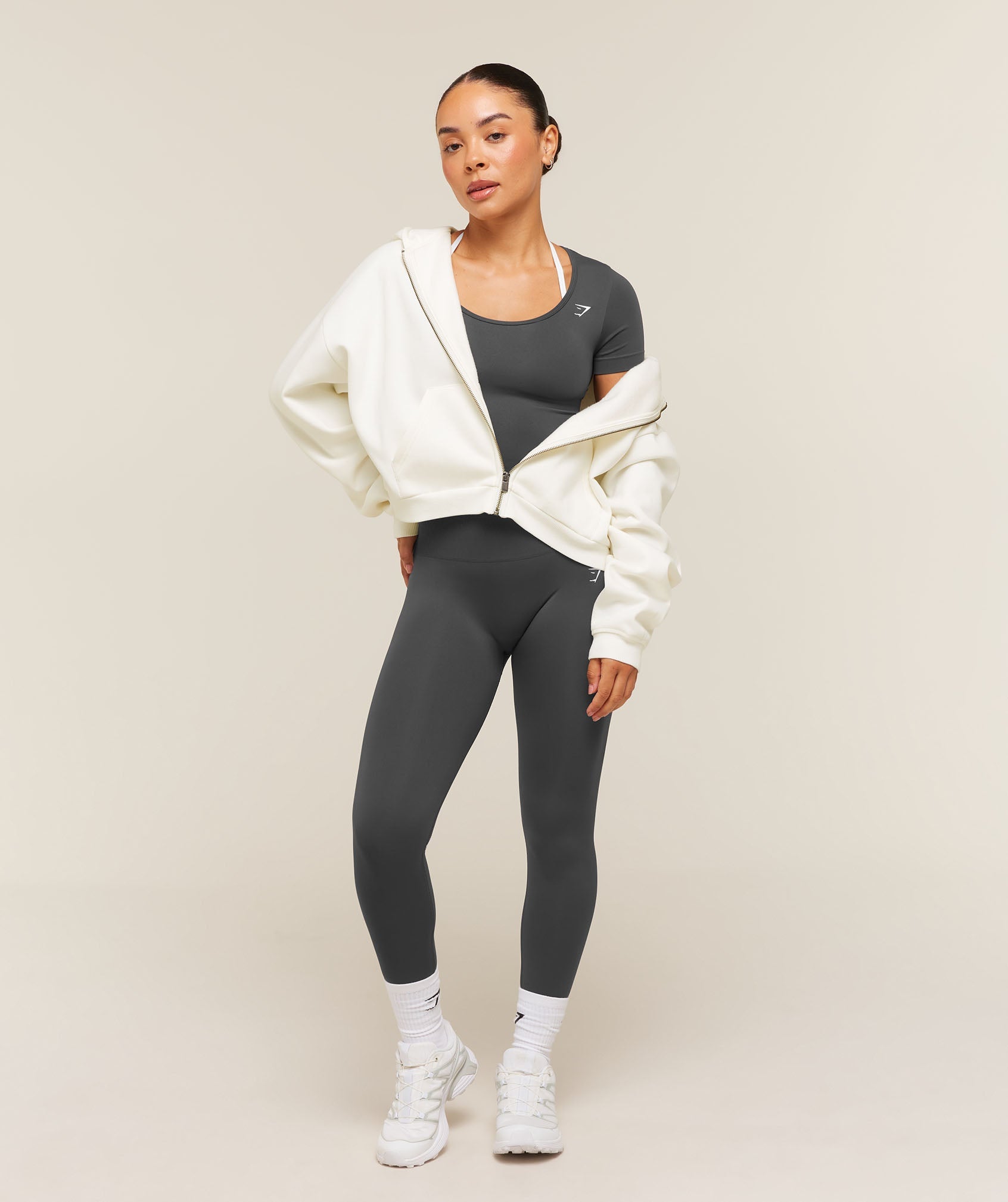 Everyday Seamless Tight Fit Crew Neck Tee - Grey — imagem 5