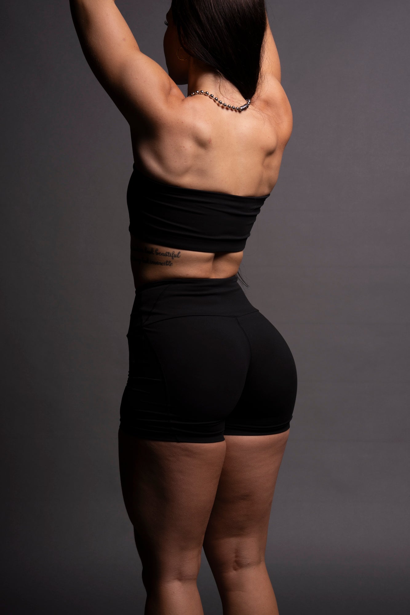 Loyalty "Alexa" Energy Shorts in Black — imagem 5