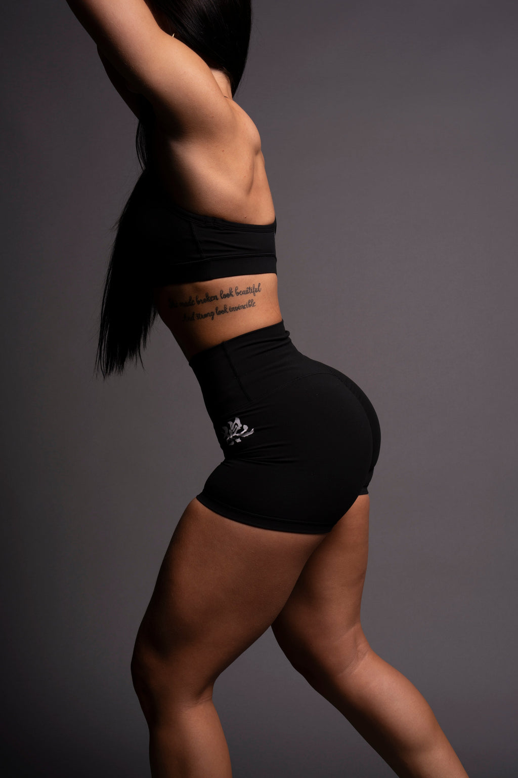 Wolf Kanji "Energy" Pump Shorts in Black — imagem 5