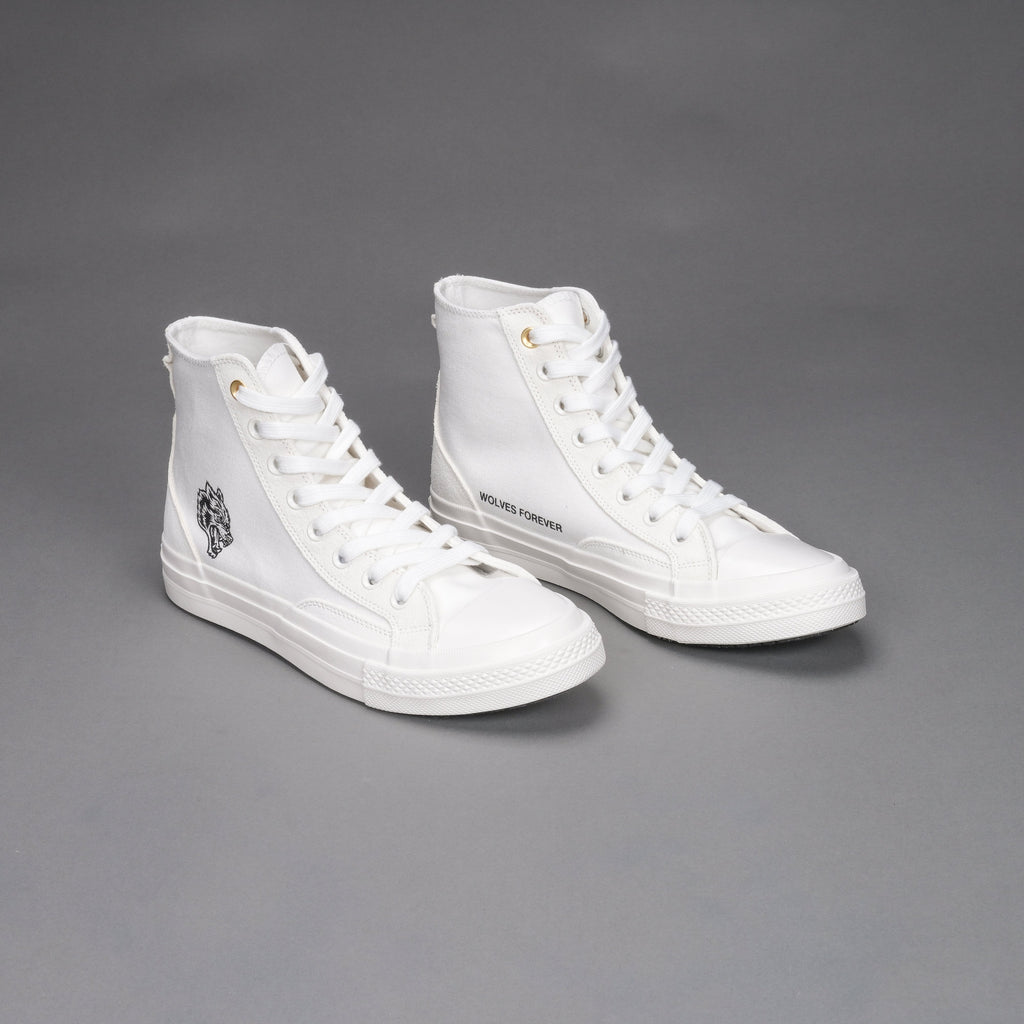Wolves Forever Sueded Walk 1-DIOS High Top Shoe in White — imagem 10